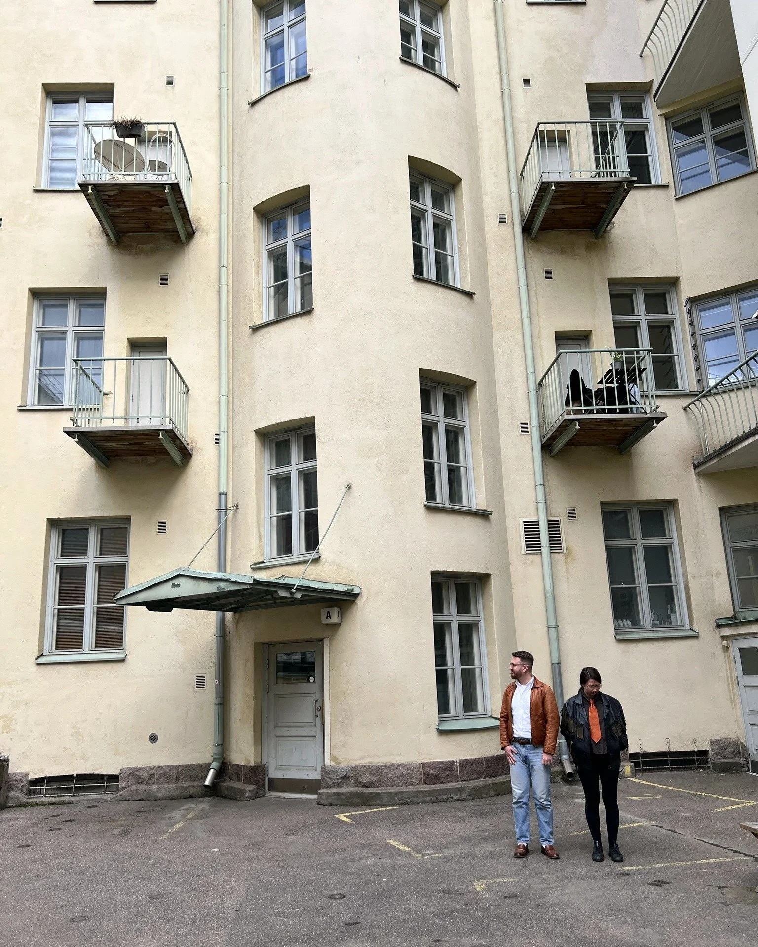 What&rsquo;s the daily grind at Rakettitiede like?

We asked Nicoandres &amp; Ville what life&rsquo;s been like after signing the job contract. Spoiler alert: it&rsquo;s been pretty great.

Nicoandres gives the fit of his moon suit a &ldquo;10/10&rdq