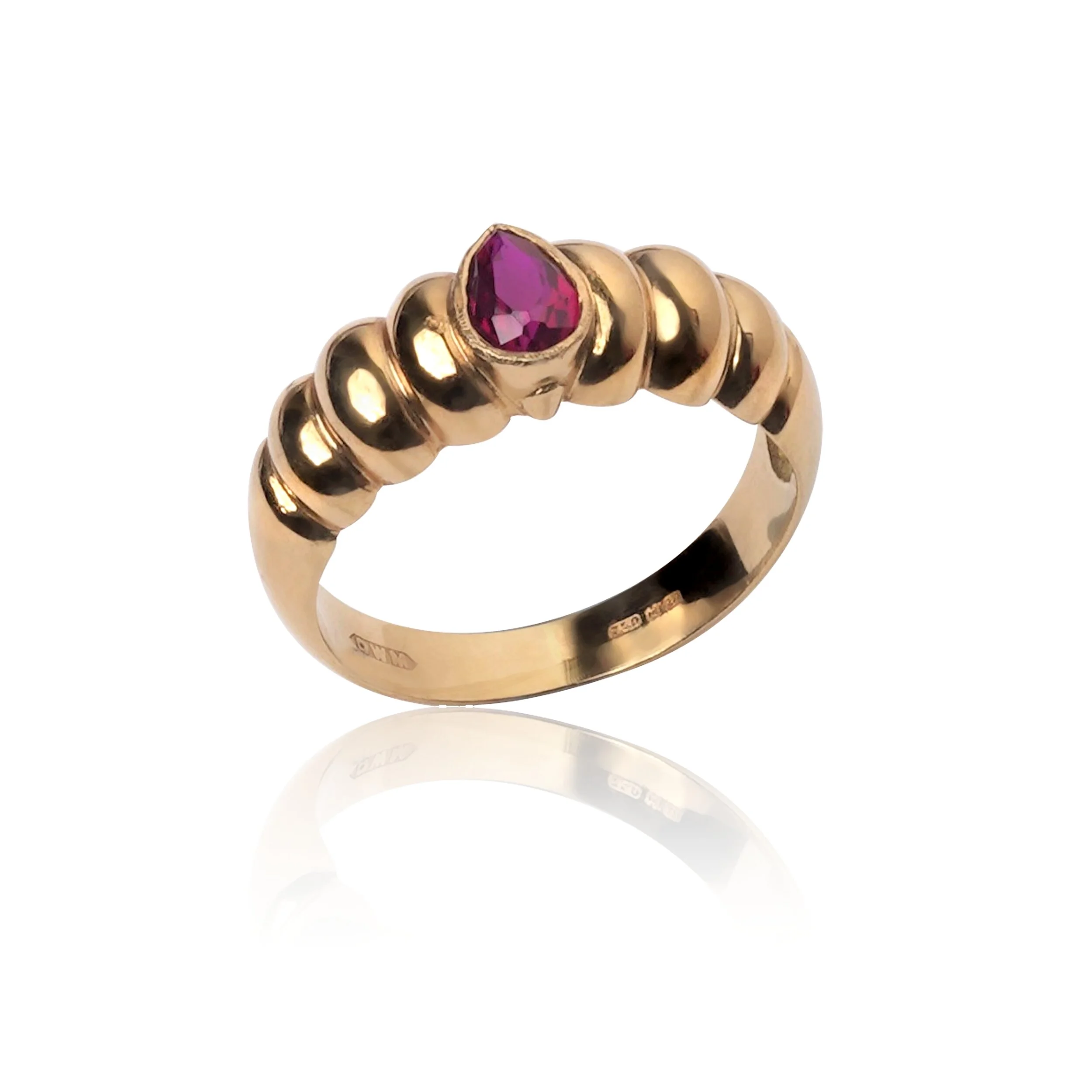 18ct Yellow Gold Ruby Ring 