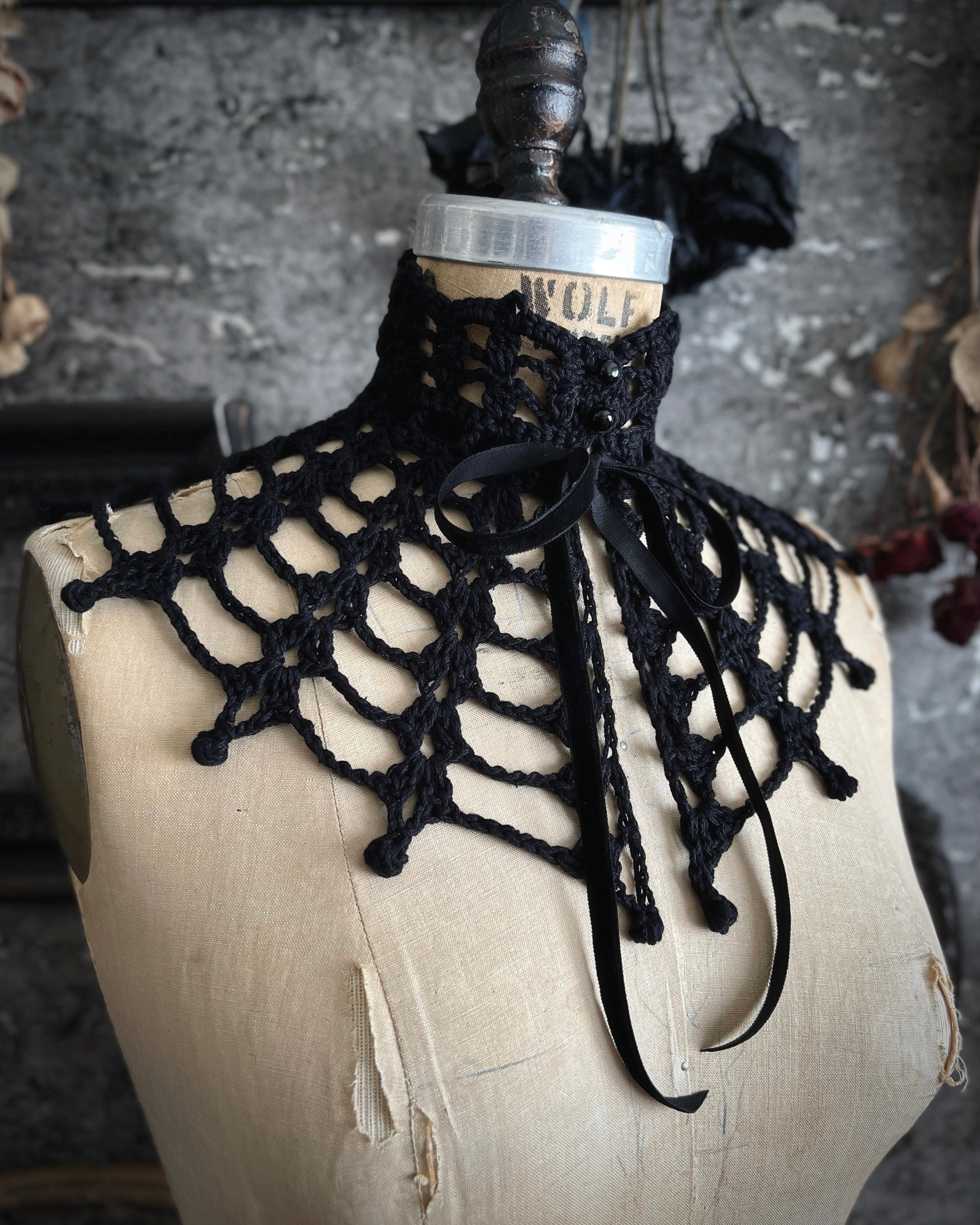 gothic goth witch victorian mourning crochet pattern detached collar pdf download