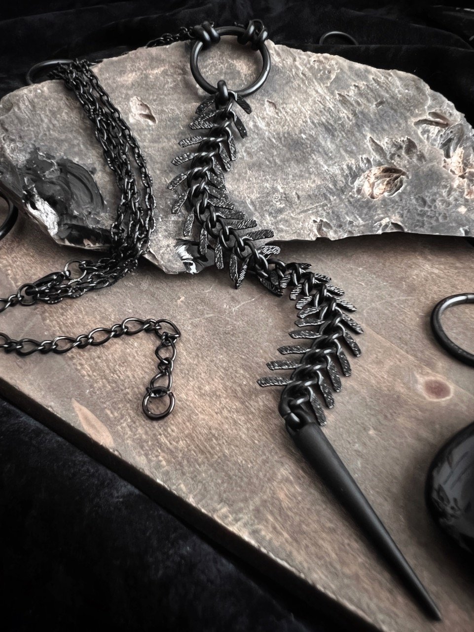 Blackened Vertebrae - Long Spike and Spine Black Lariat Chain Necklace - Modernist Brutalist Spike O-Ring Choker - Black Goth Chain Jewelry