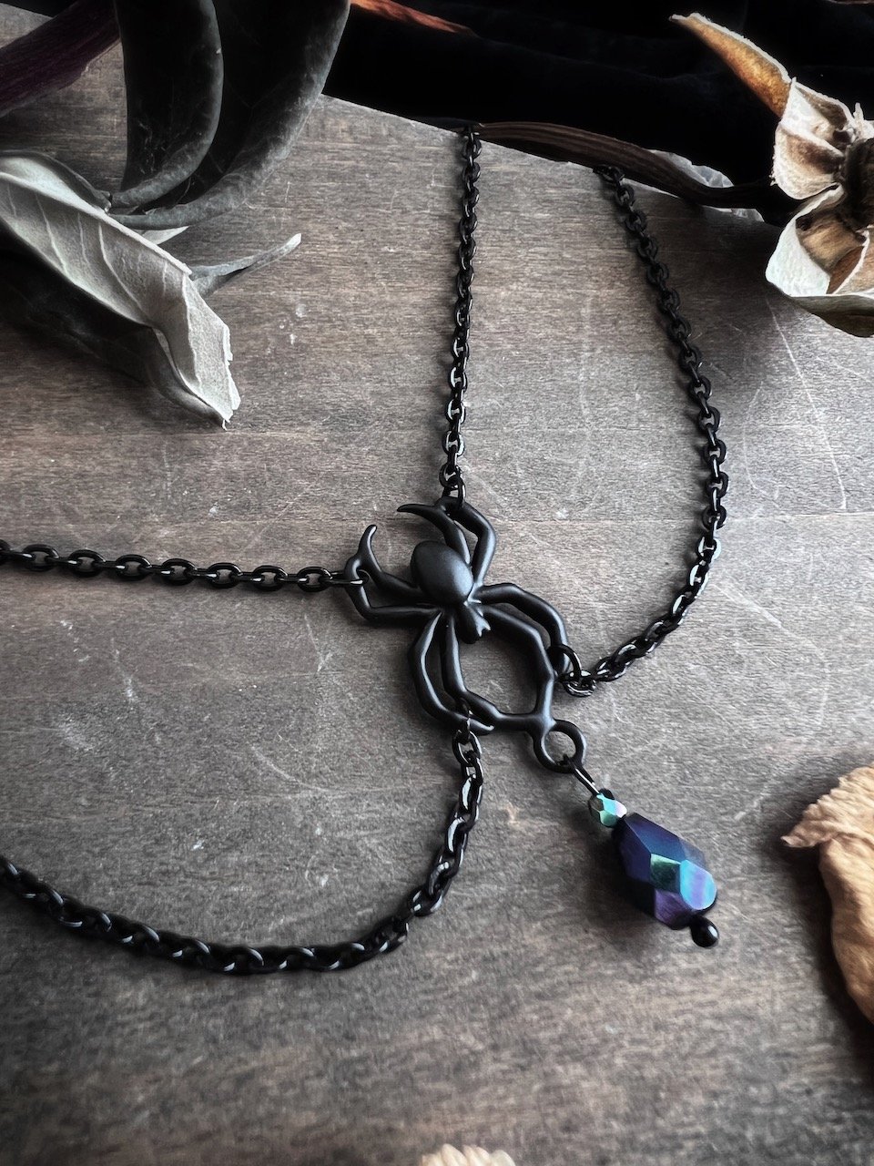 Precious Metal Marvel Black Widow Necklace – Couture Kingdom