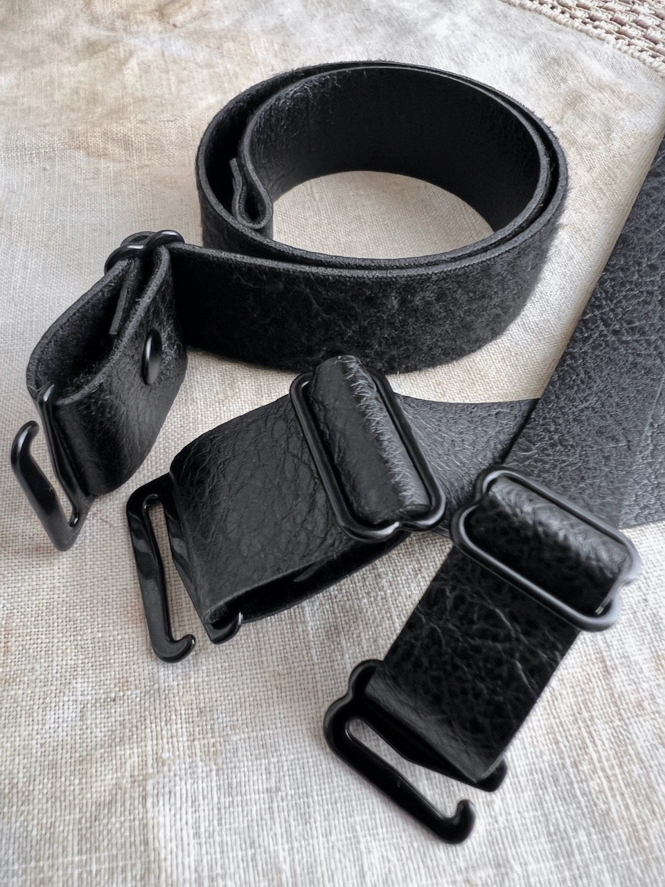 close and backside bands.jpeg