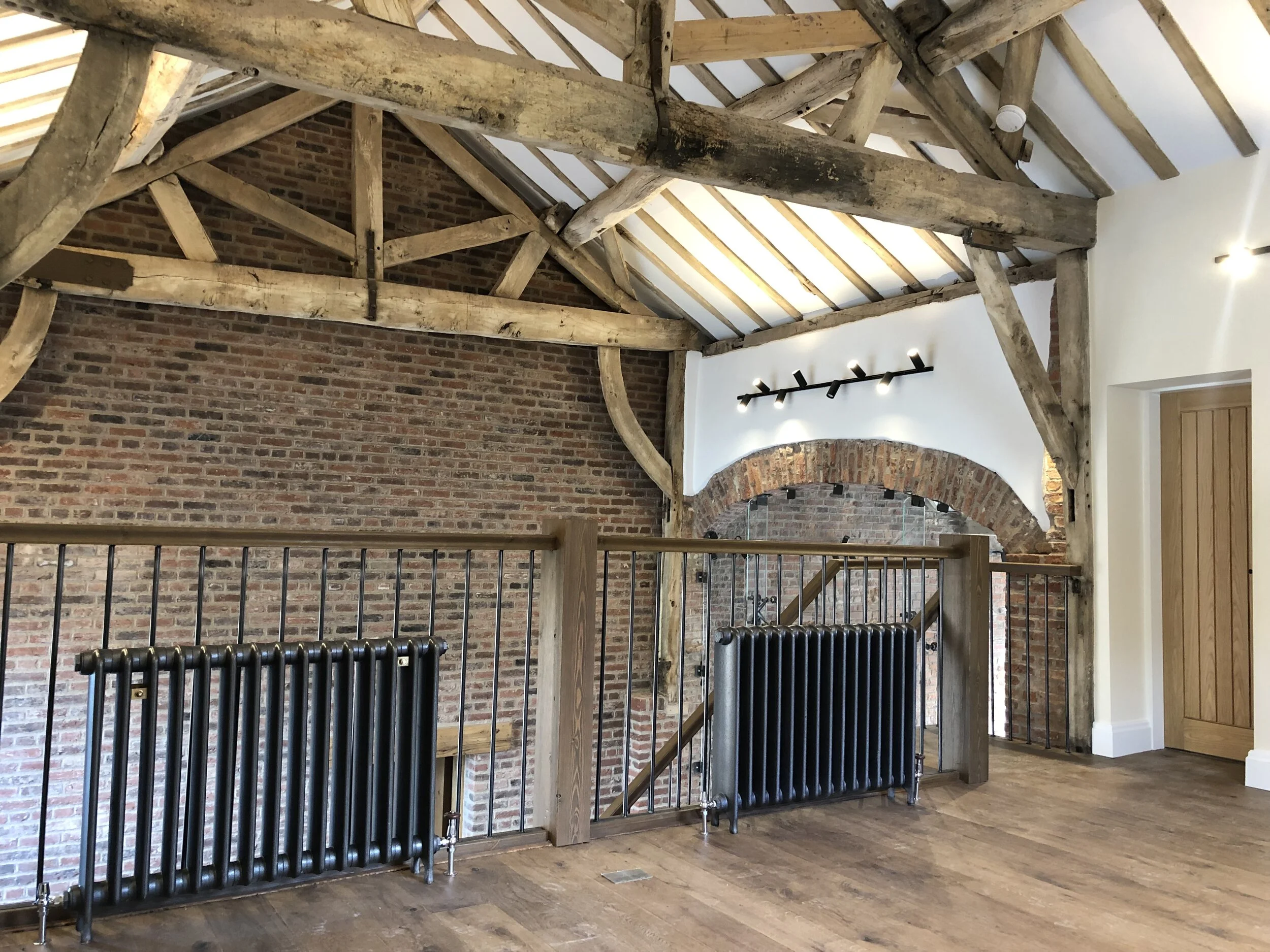 Listed Barn Conversion & Extension, Cheshire: theshing barn internal detail