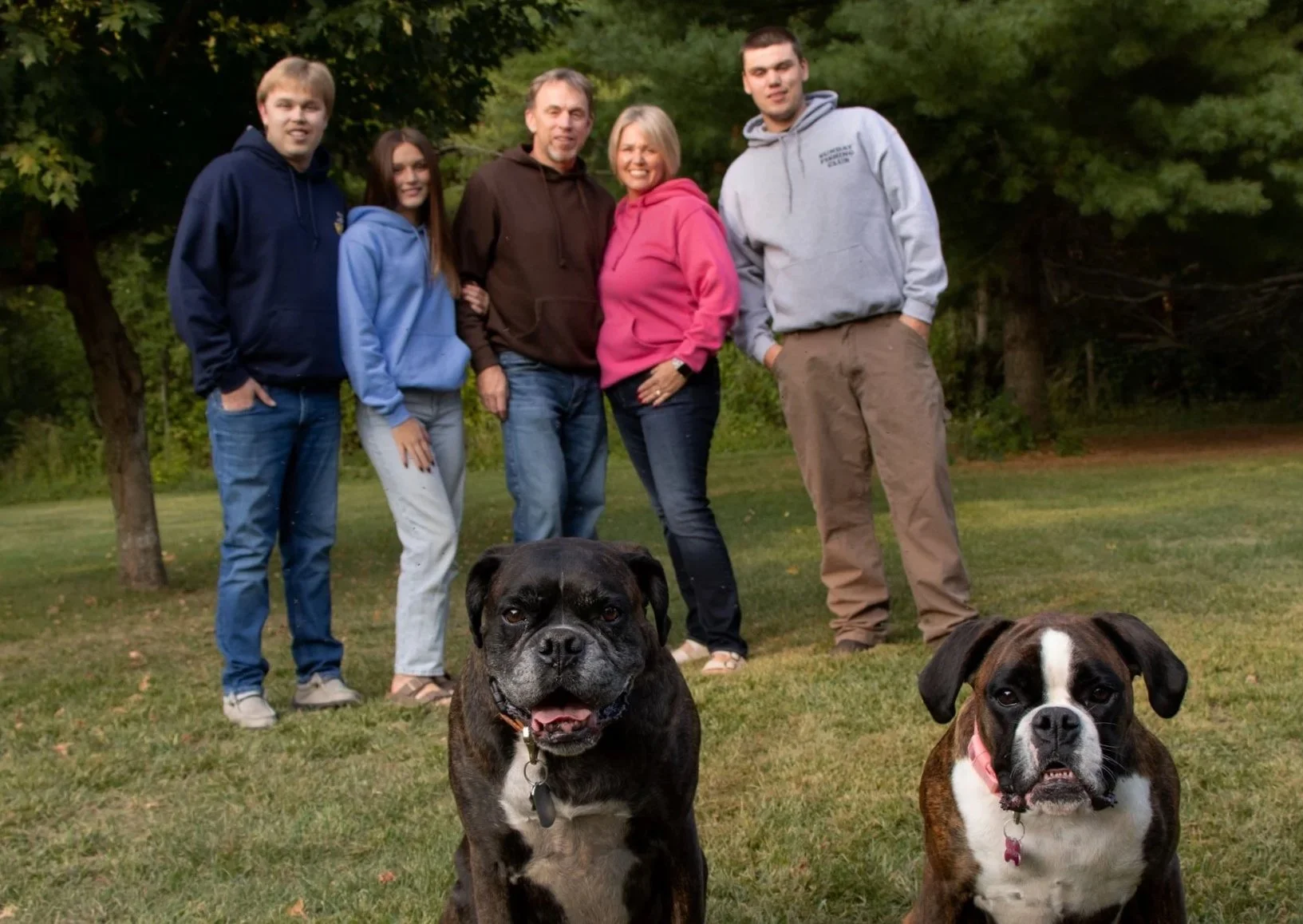 5 Tips For Planning Your Family Photography Session With Your Dog! 