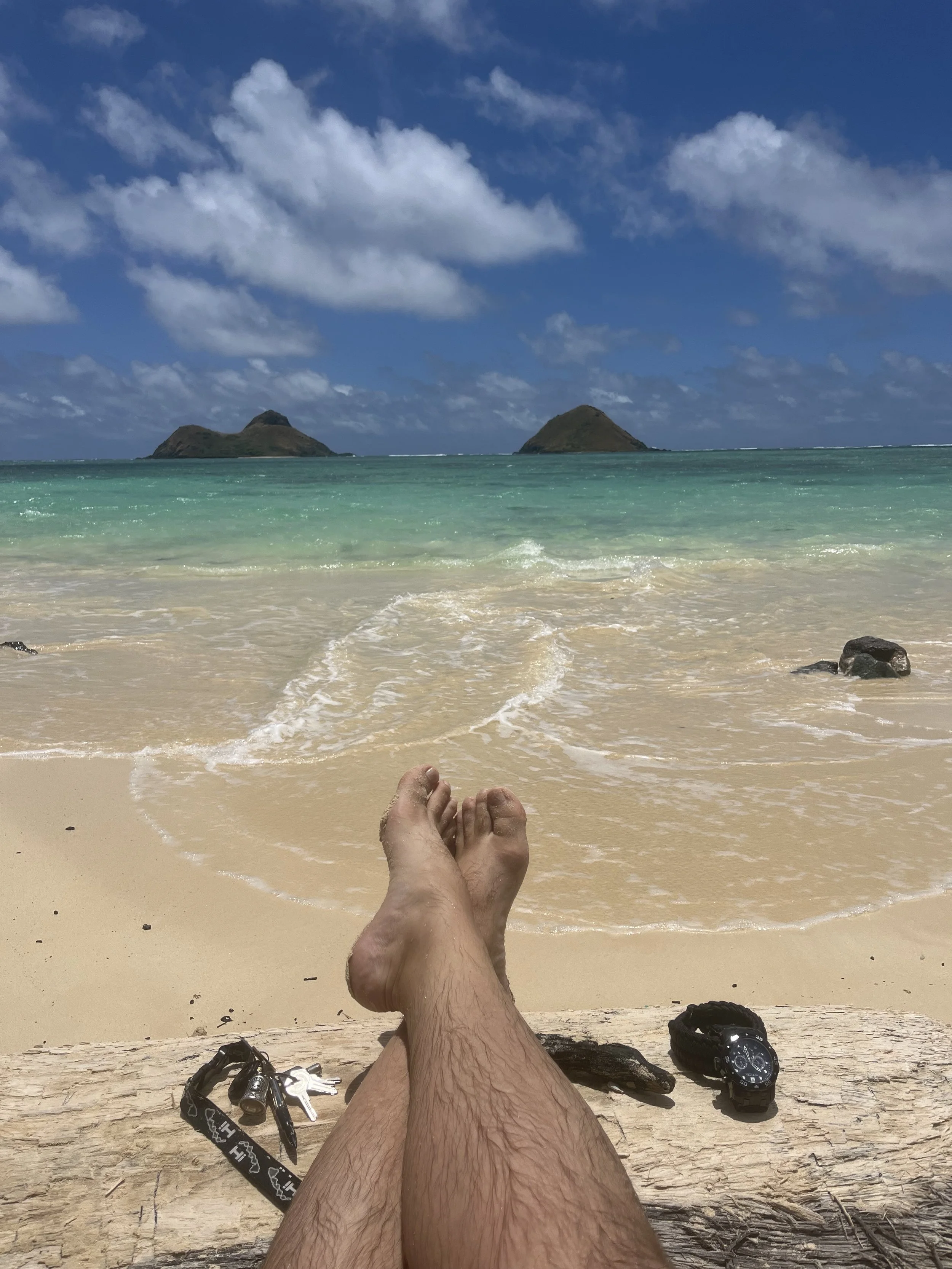 hi beach my feet 2.jpeg