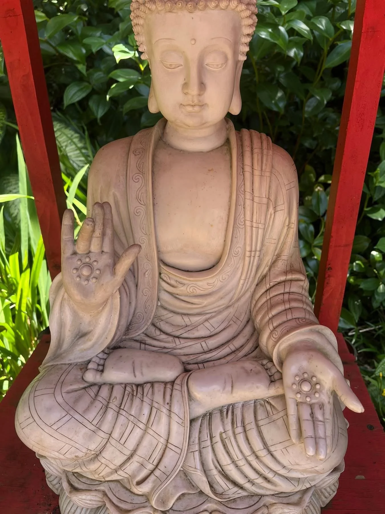 hi temple statue.JPG