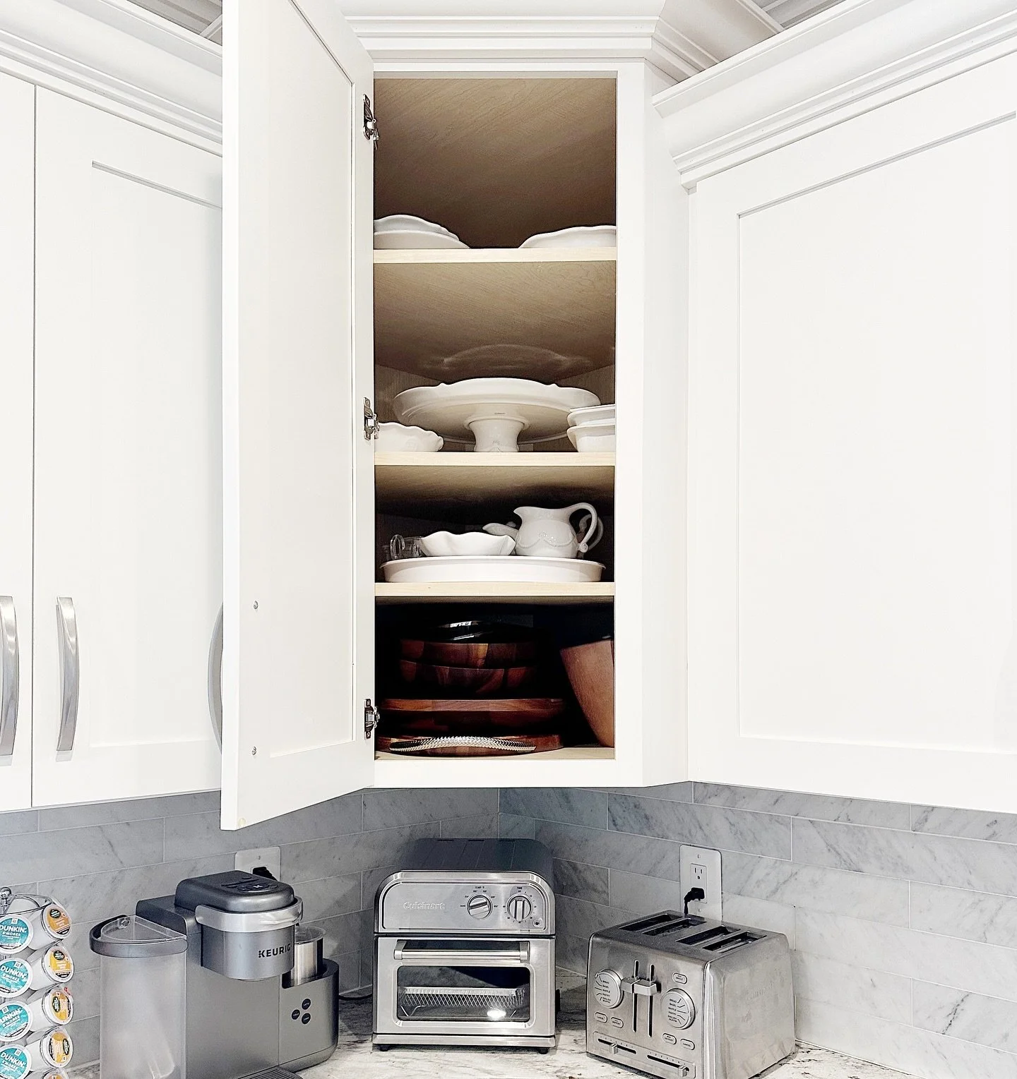 Home sweet organized home 💗 

Kitchen unpacked + organized by @sorttossrepeat 

#kitchenorganizer #kitcheninspiration #homeorganizing #tidykitchen