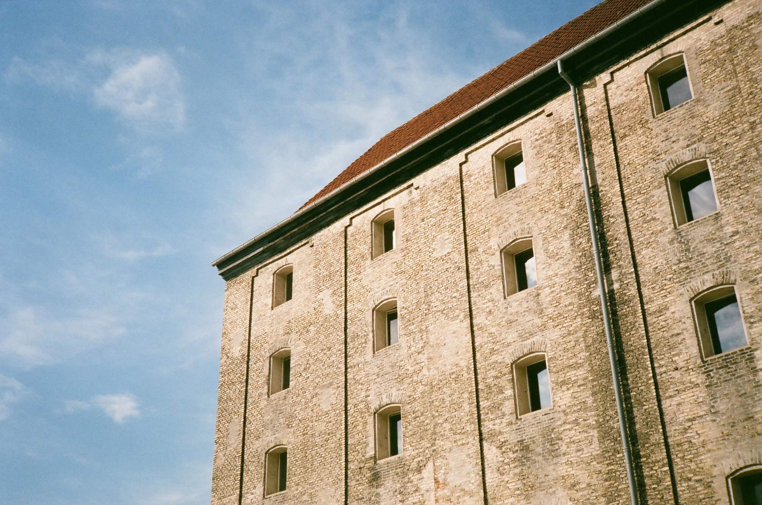 562117980004_33A (1).jpg