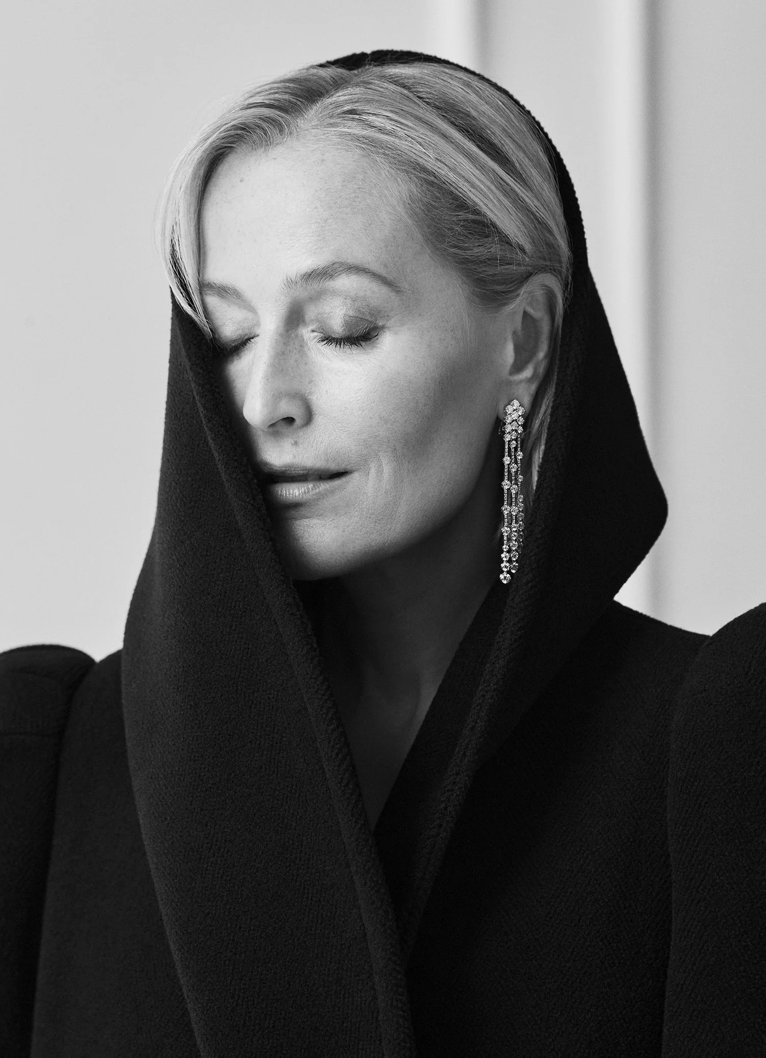 20250919_GILLIANANDERSON_SHOT_03_658 f3.jpg