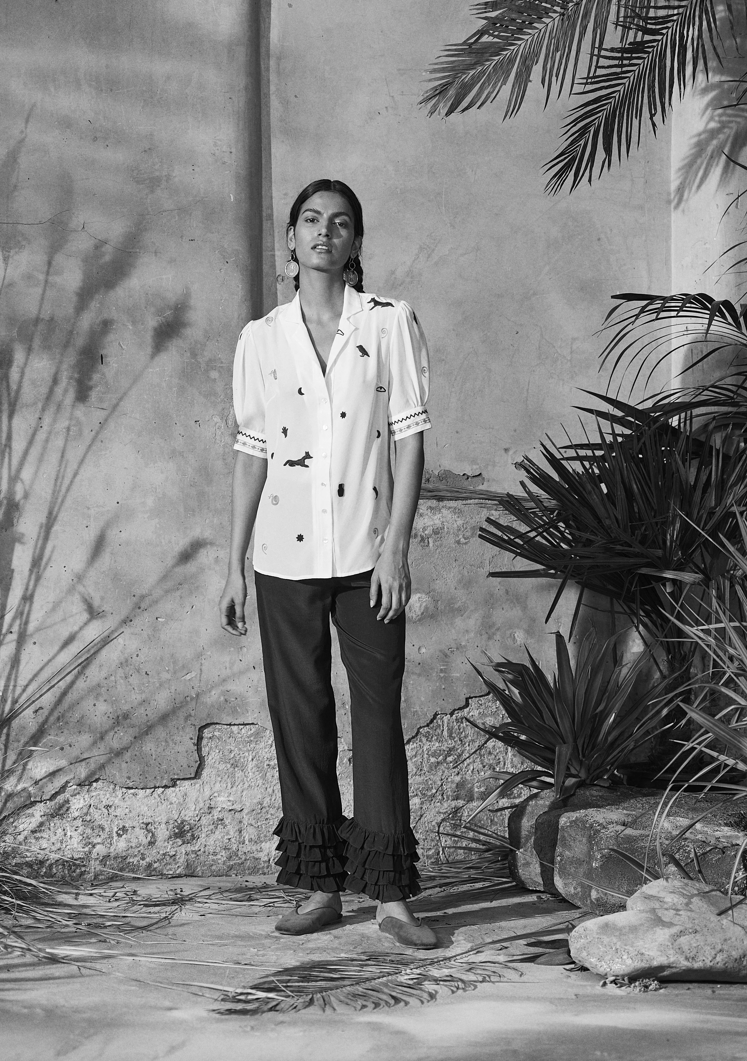 20230426_COS_EUGENIE-BLOUSE-TALITHA-PANTS_BLACK_162 F1.jpg