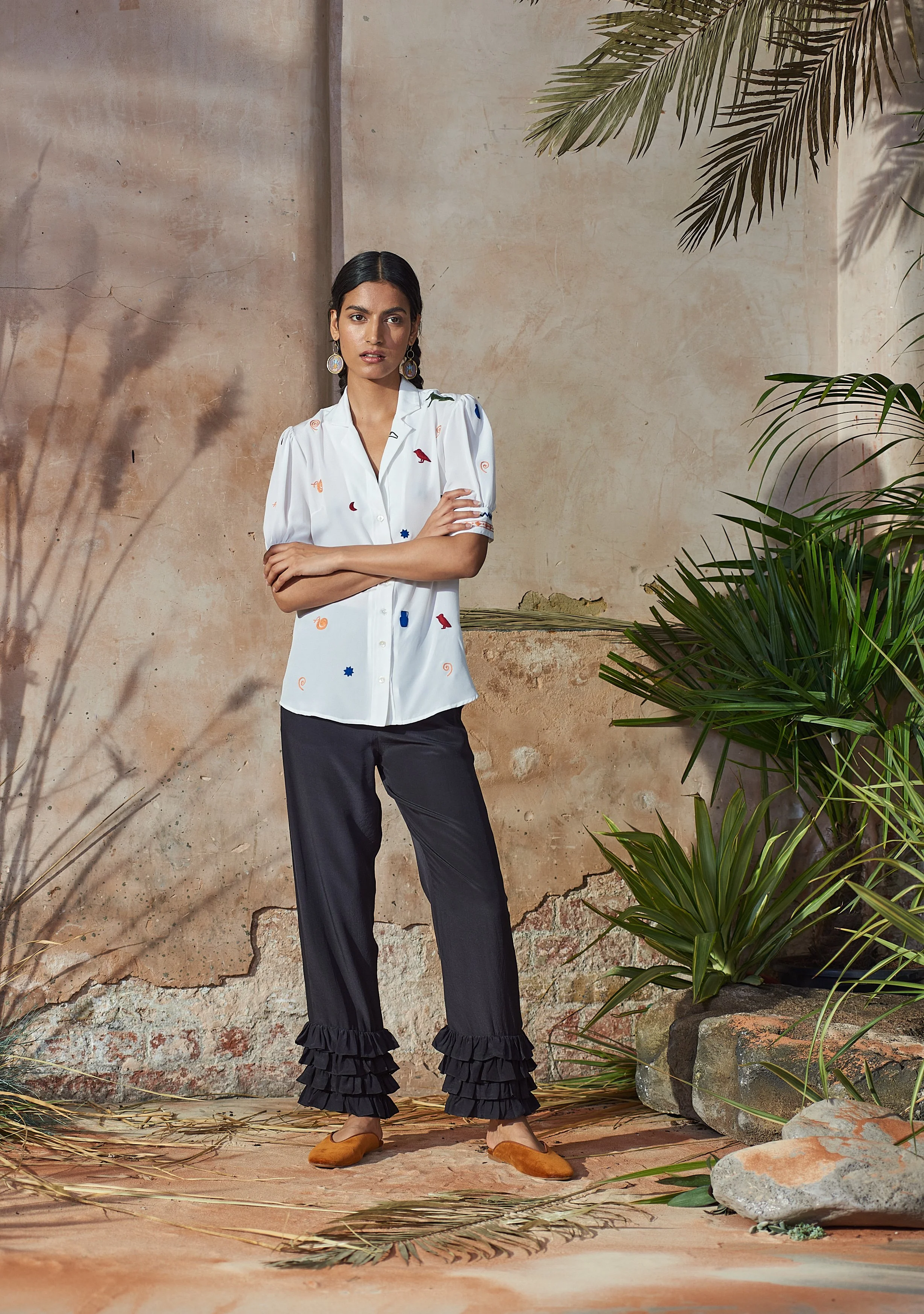 20230426_COS_EUGENIE-BLOUSE-TALITHA-PANTS_BLACK_173.jpg