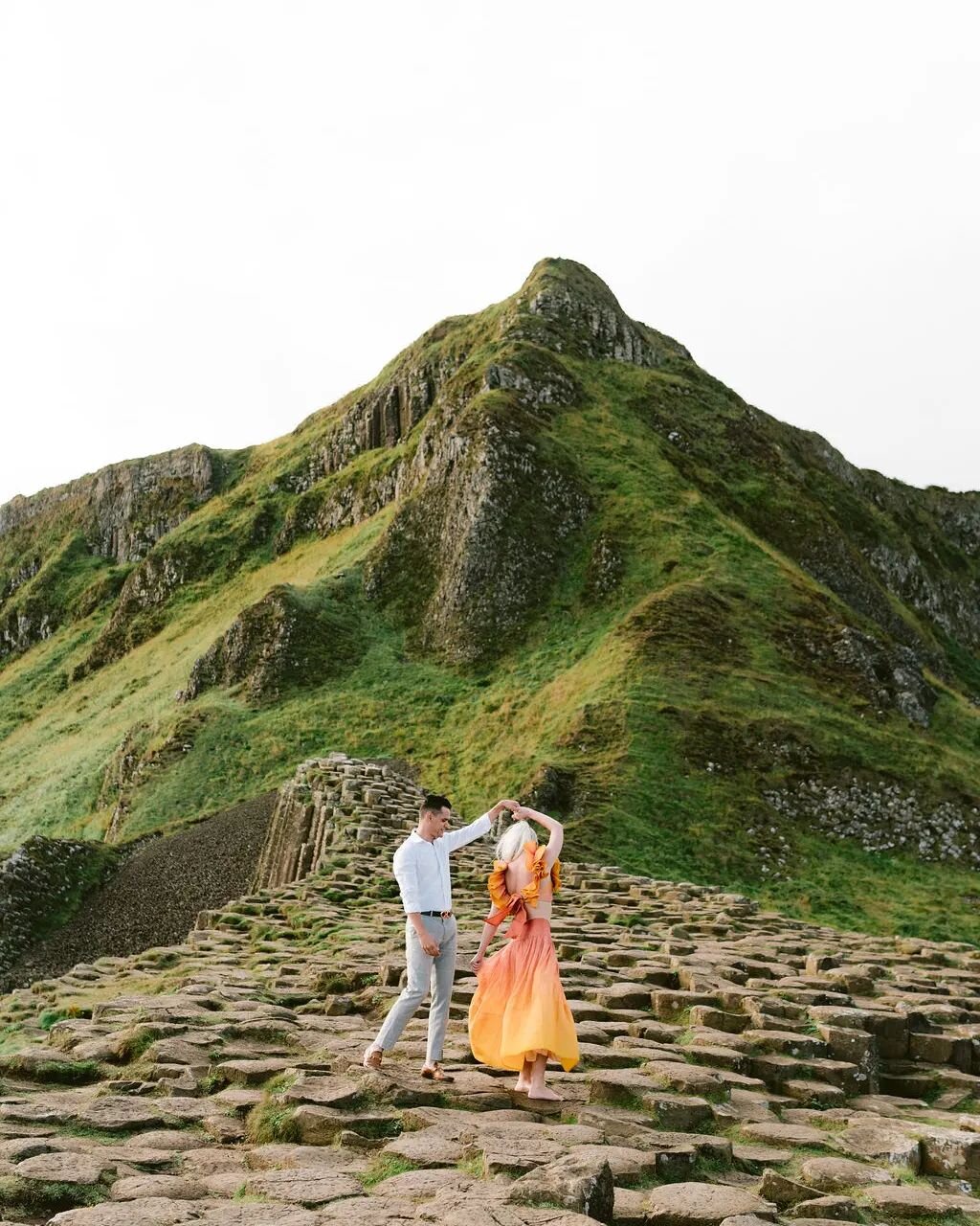 If you're looking for a wedding destination that's both breathtakingly beautiful and steeped in history and culture, Northern Ireland is the perfect choice. From its stunning coastal scenery to its charming towns and cities, this magical corner of th