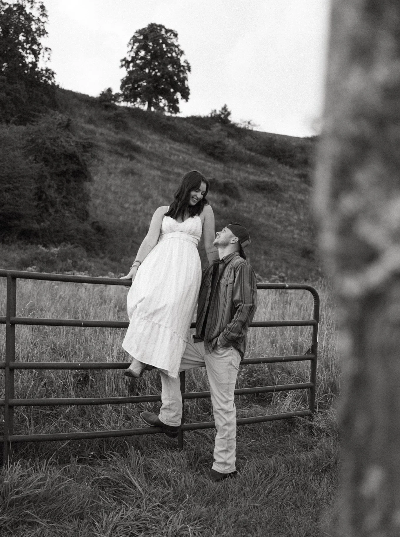 The dreamiest of locations and August light ☀️ 💭 

#engagement💍 #engaged #engagmentphotography #weddinginspo #northcarolinaphotographer 

Boone, NC &bull; engagement session &bull; photographer