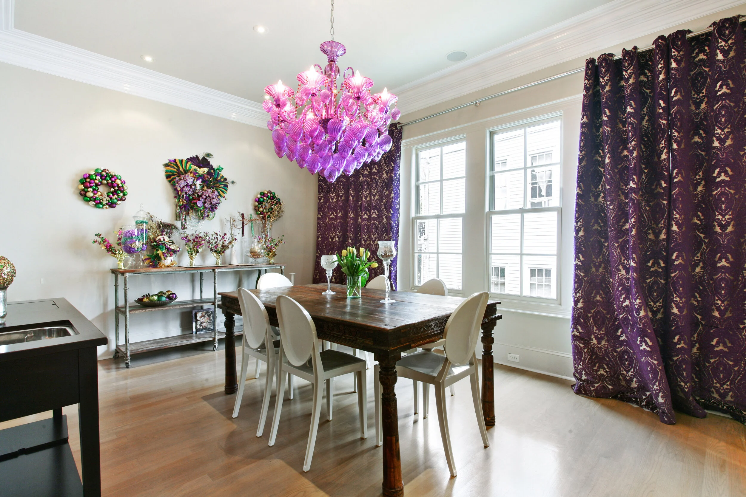 “This place doesn't compare to other airbnb's- it's simply the best!” - Nini