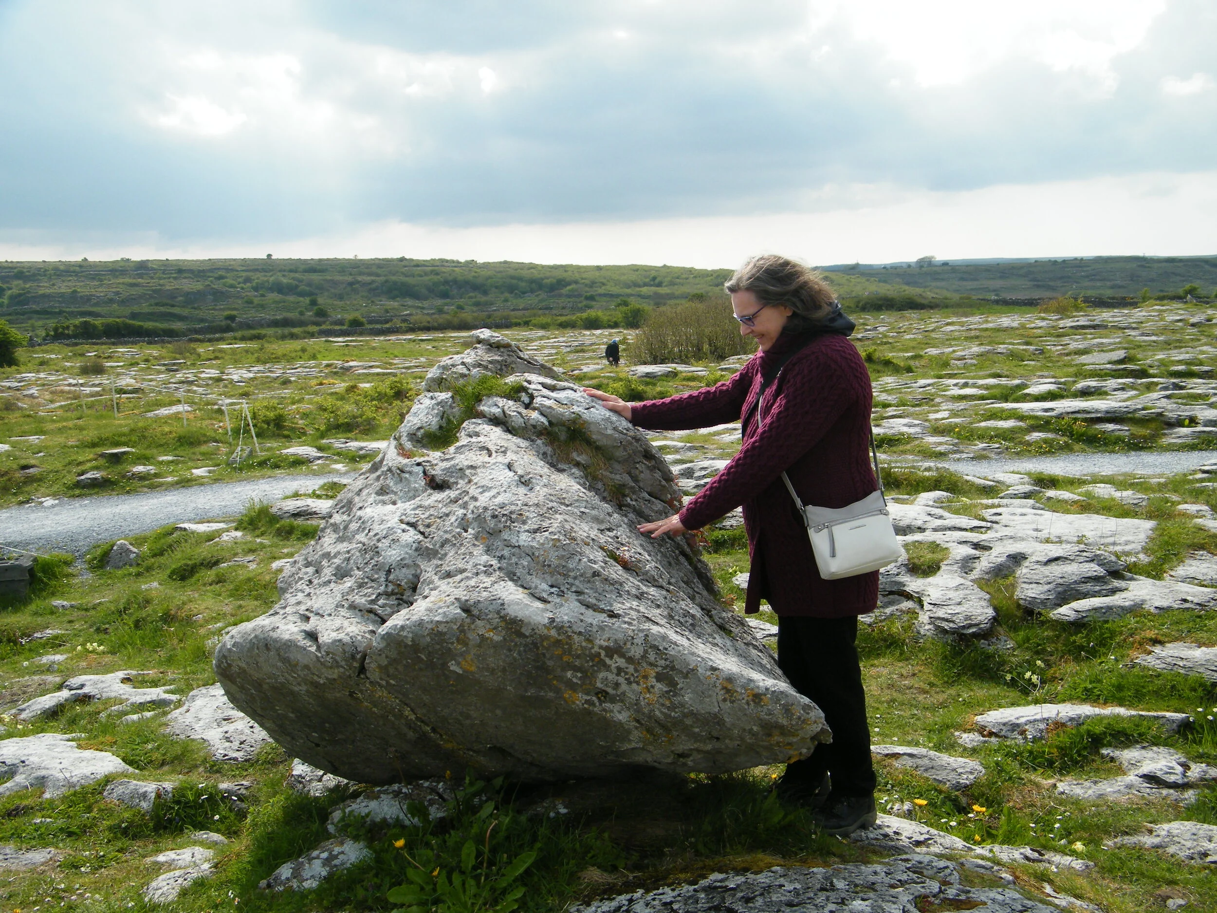Poulnabroune stones, Ireland