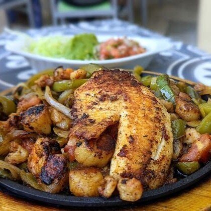 Sizzling, savory, and simply irresistible - our fajitas can't be beat!
Our secret ingredient? Freshness! We source only the highest quality proteins and produce, ensuring that every bite bursts with bold, authentic Mexican flavors.

📸  Lewayne B via