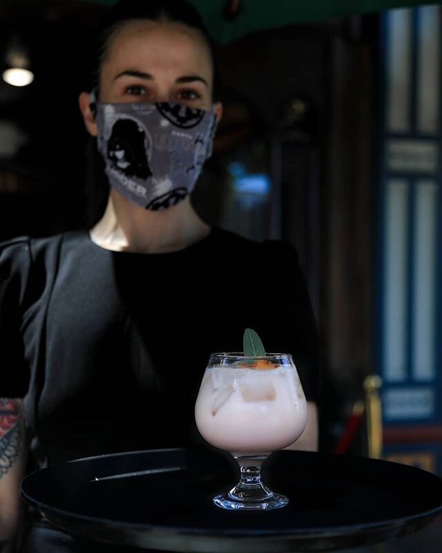 Your safety is our concern! We are following all phase 2 guidelines very carefully! Thank you for your continued support❤️
-
-
-
#cocktails #craftcocktailbar #craftcocktails #bartenderlife #bartenderskills #masks #outdoorseating #sunnydays #enjoy #ea