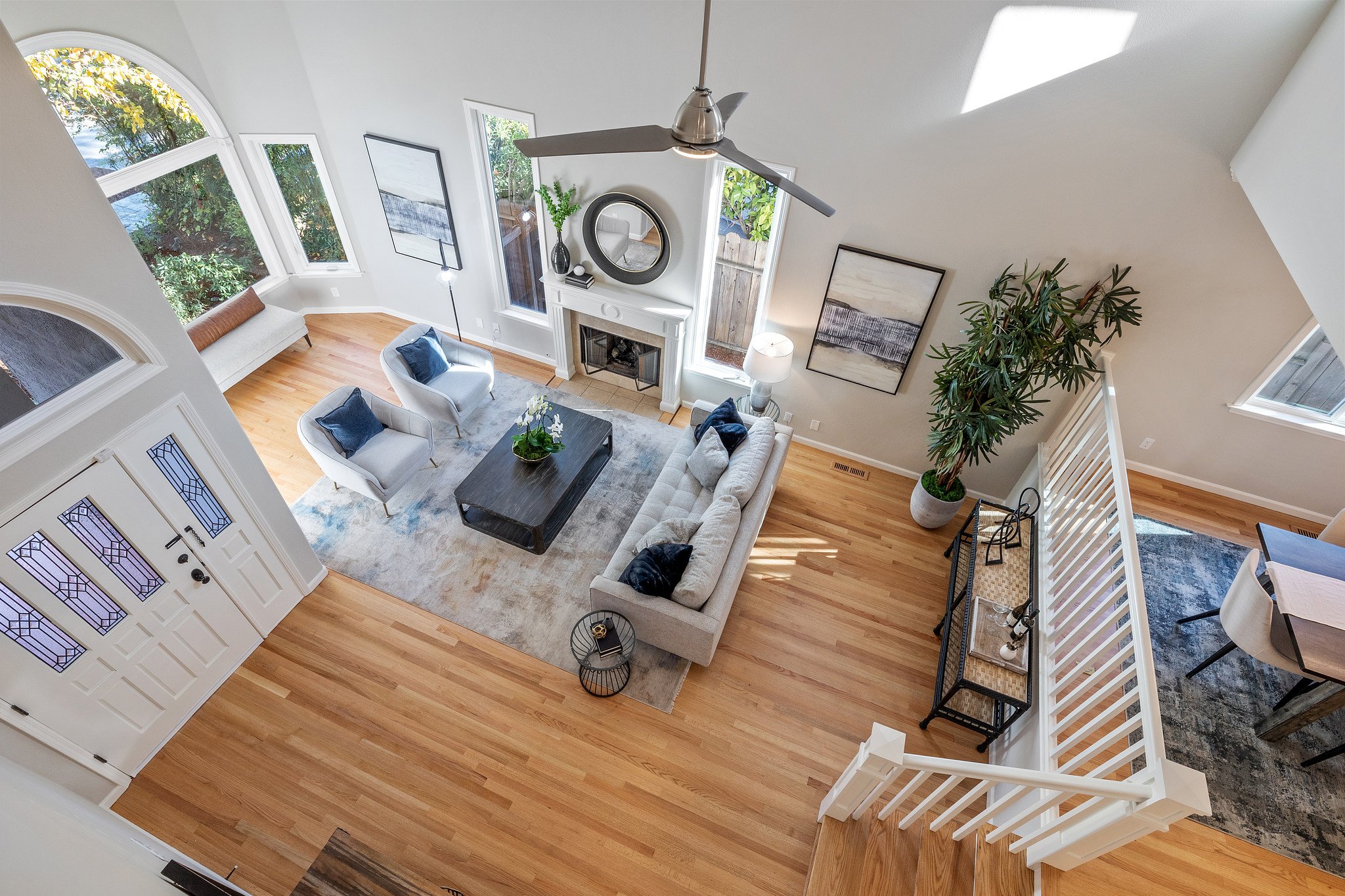 Livingroom aerial 462-myrtle-street.60950.p3k.050.web.jpg