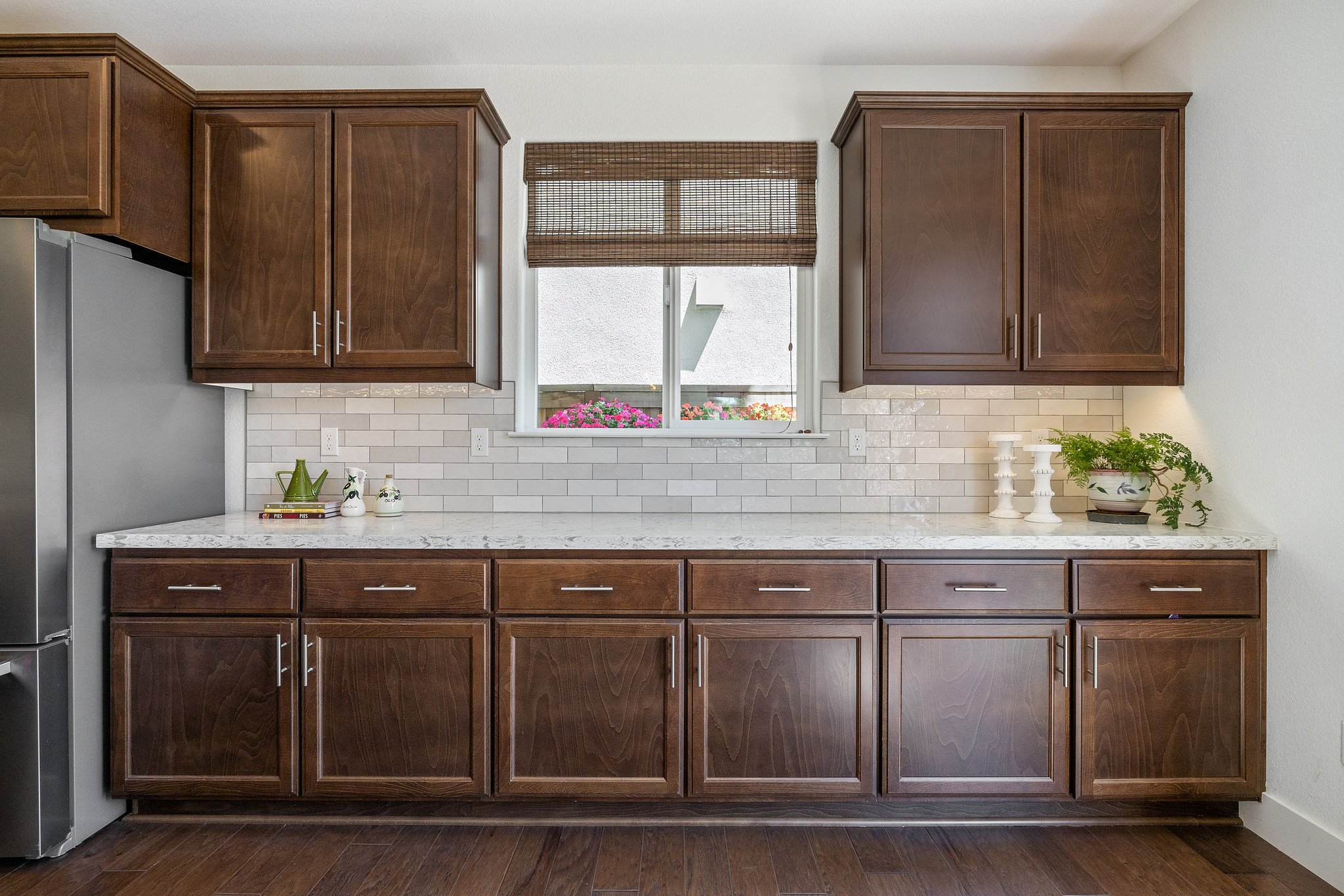 20 Dining room built in cabinetry 066-336-dartmouth-court.66095.p3k.025.web.jpg