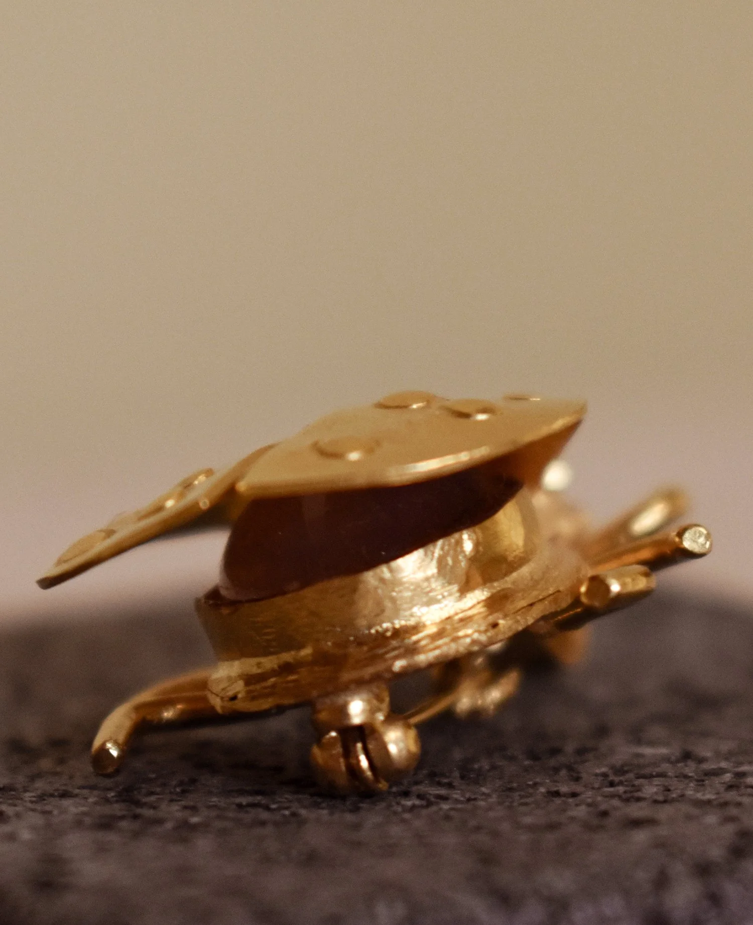 Beatle-Brooch-2.jpg