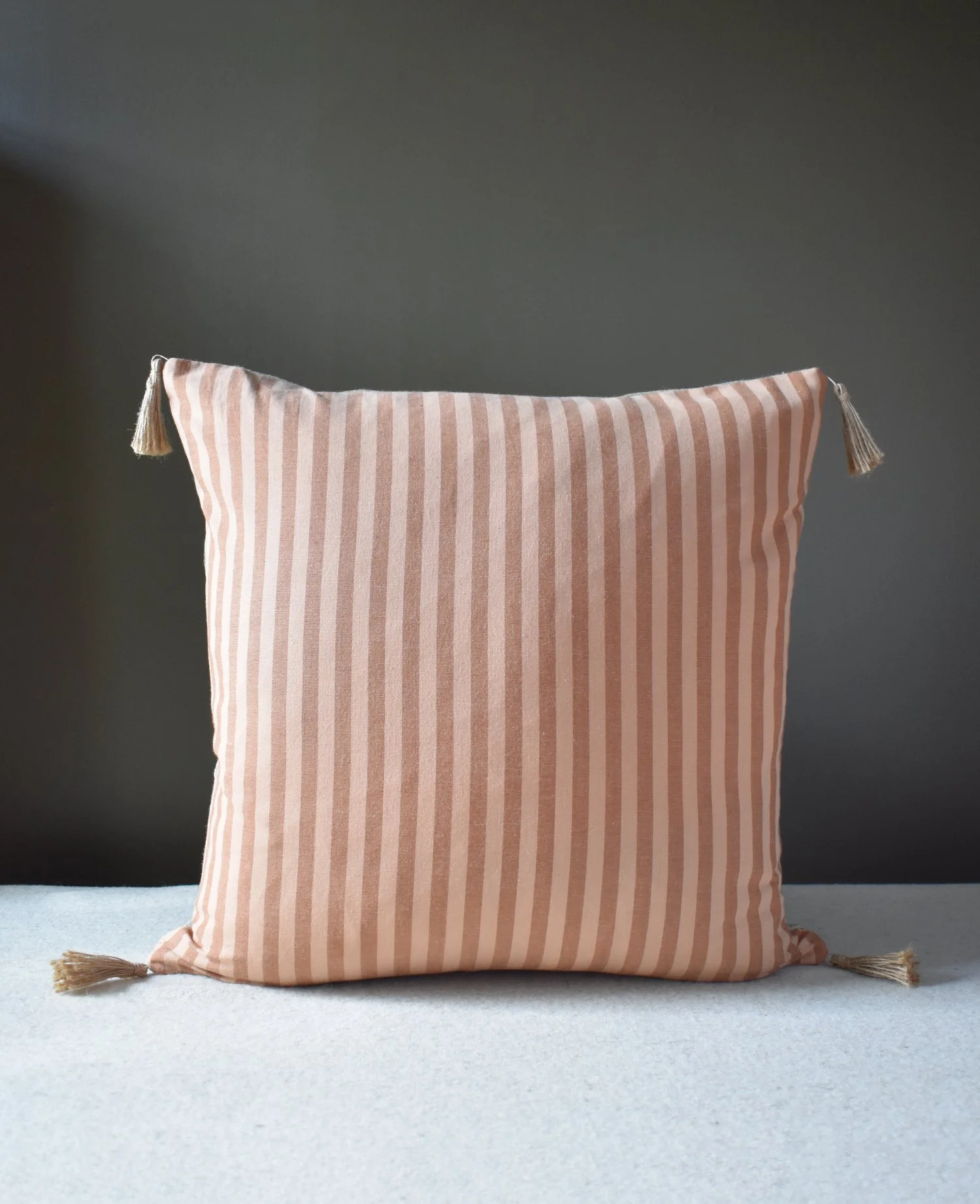 cushion-45x45-Pink-Orange-front.jpg