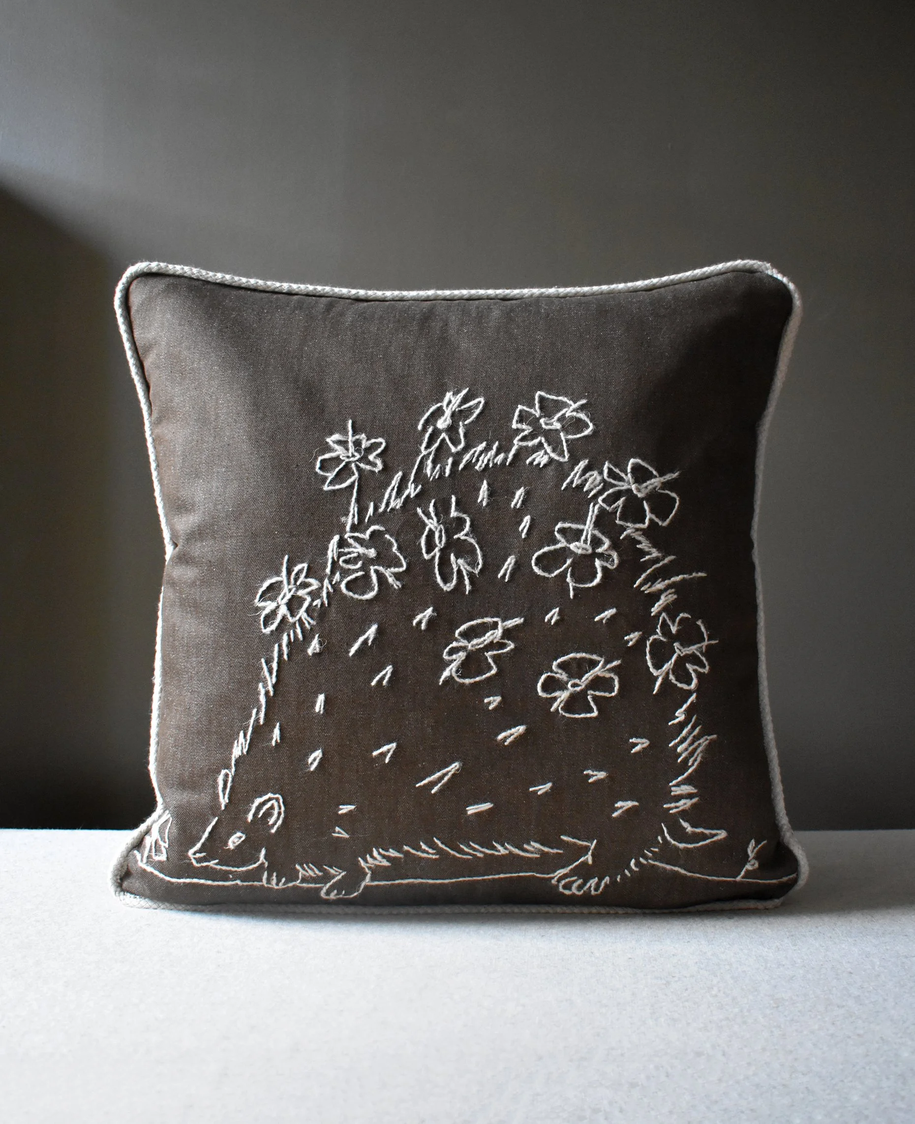 cushion-50x50-1-front-brown.jpg