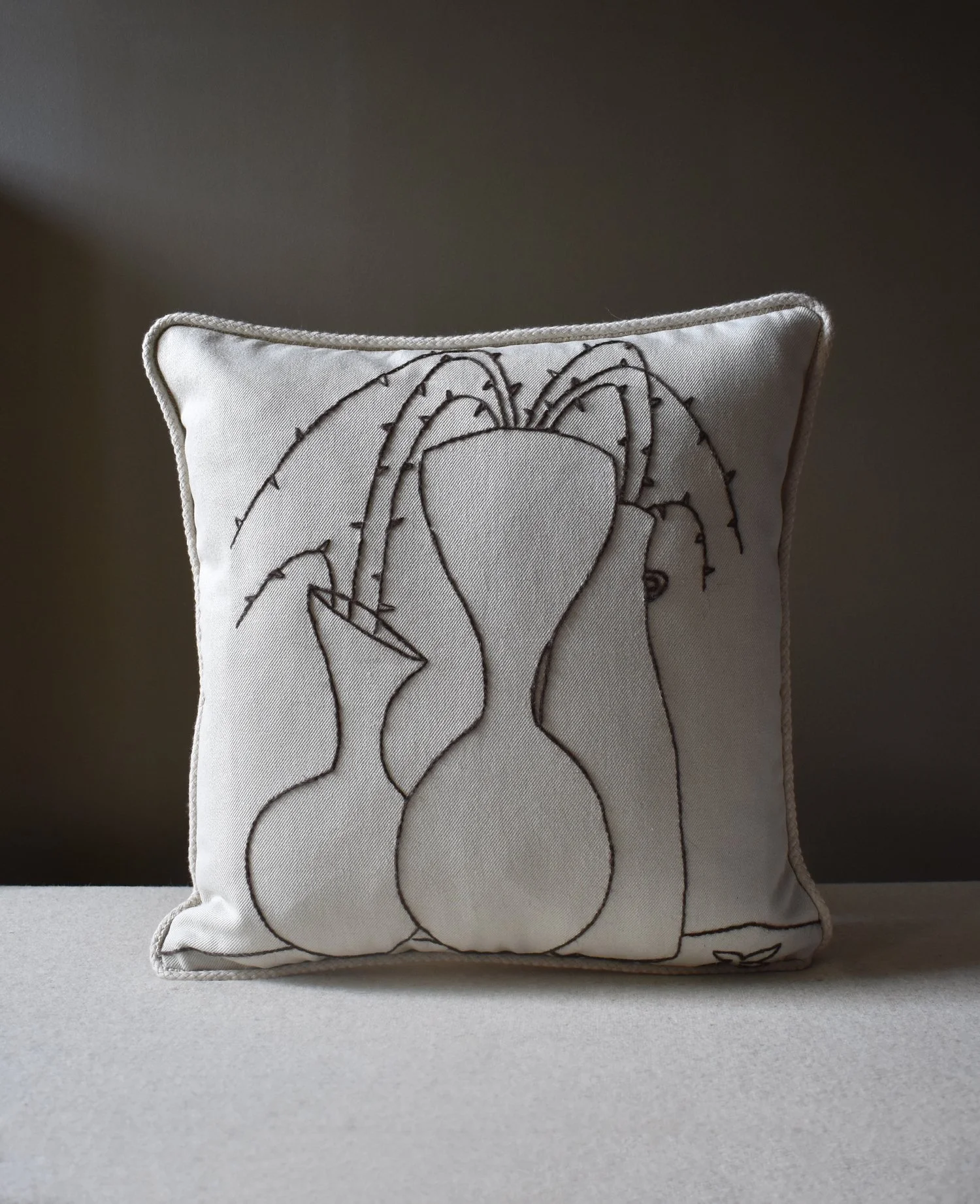 cushion-45x45-front-2-ecru.jpg