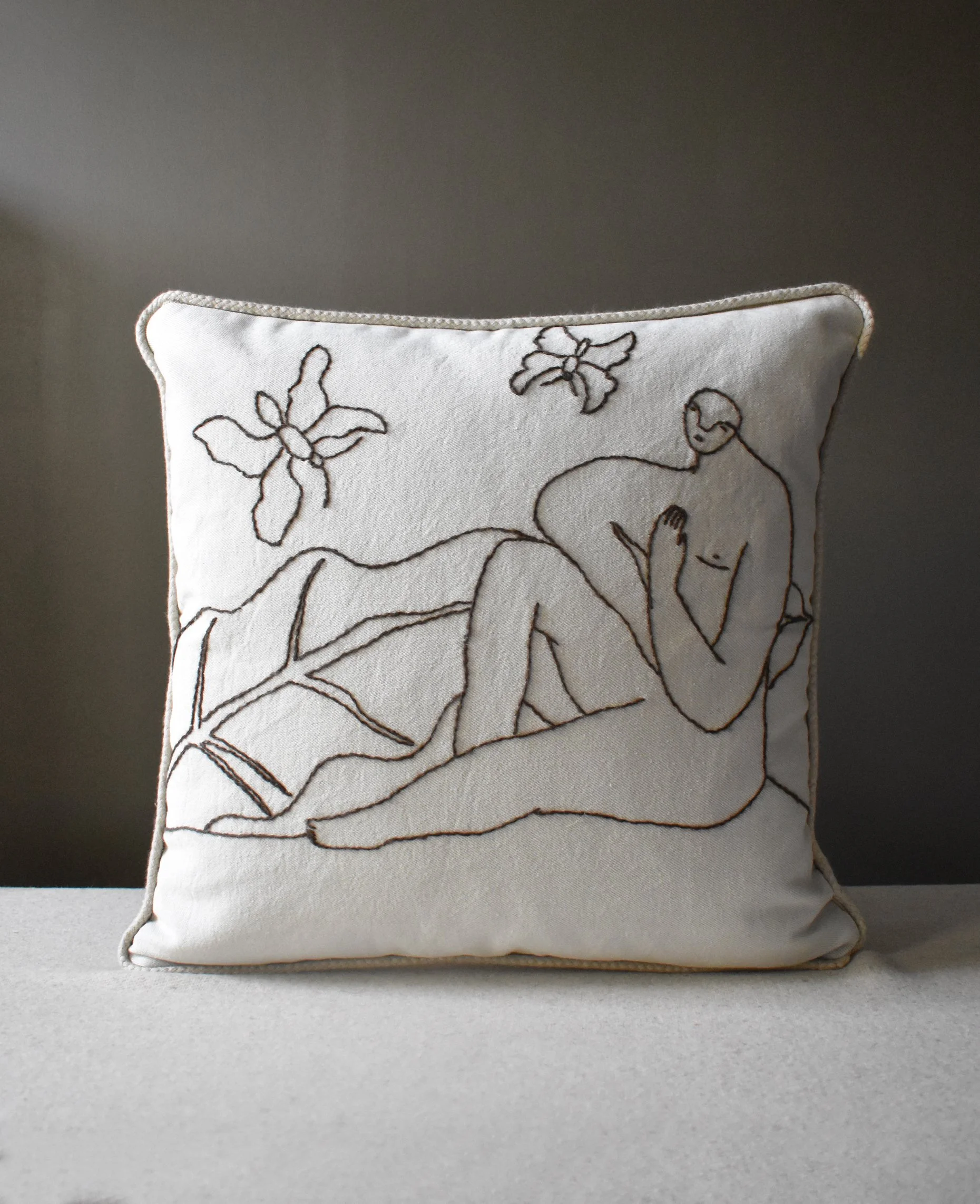 The Valley, Cushion