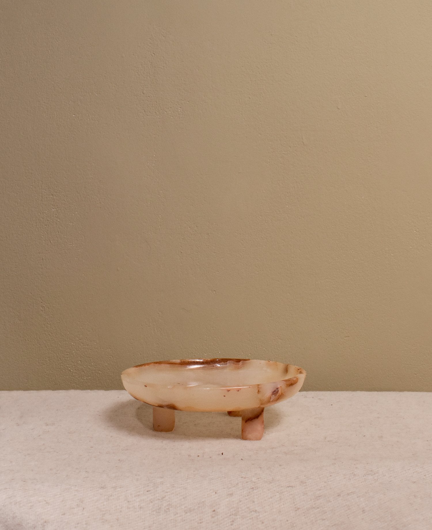 Onyx-Footed-Plate-1.jpg