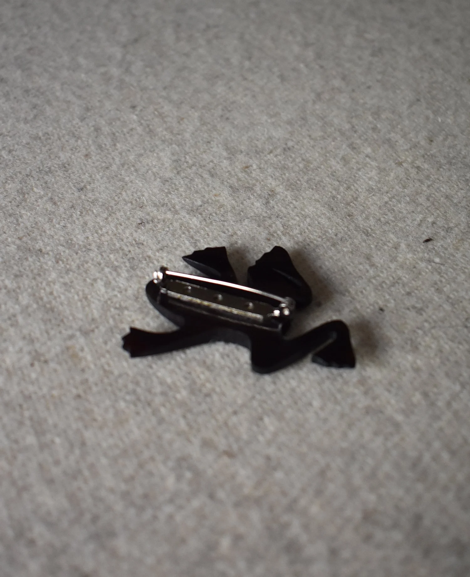 Frog-Pin-2.jpg