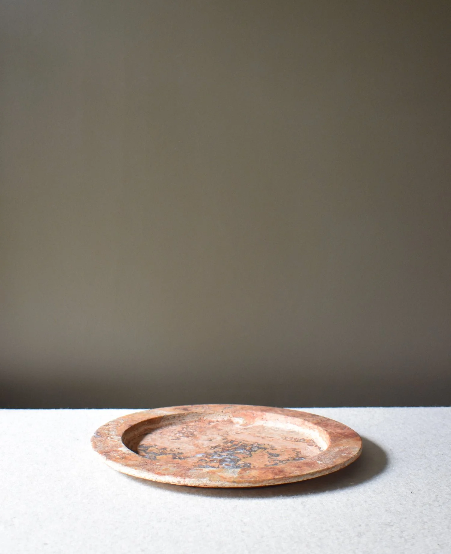 Onyx-Brown-Plate-4.jpg
