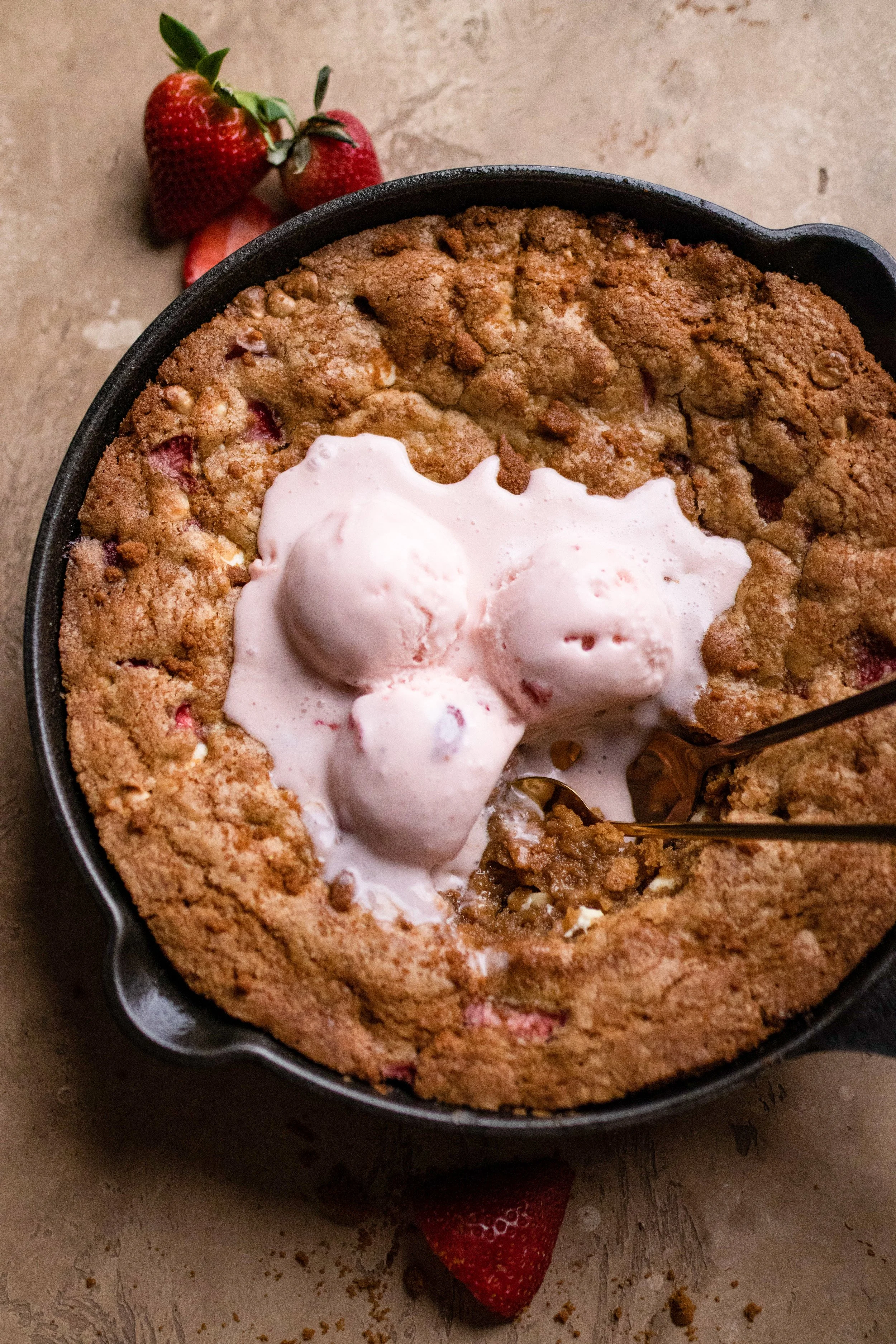 Strawberry Cookie Butter Cookie Skillet 