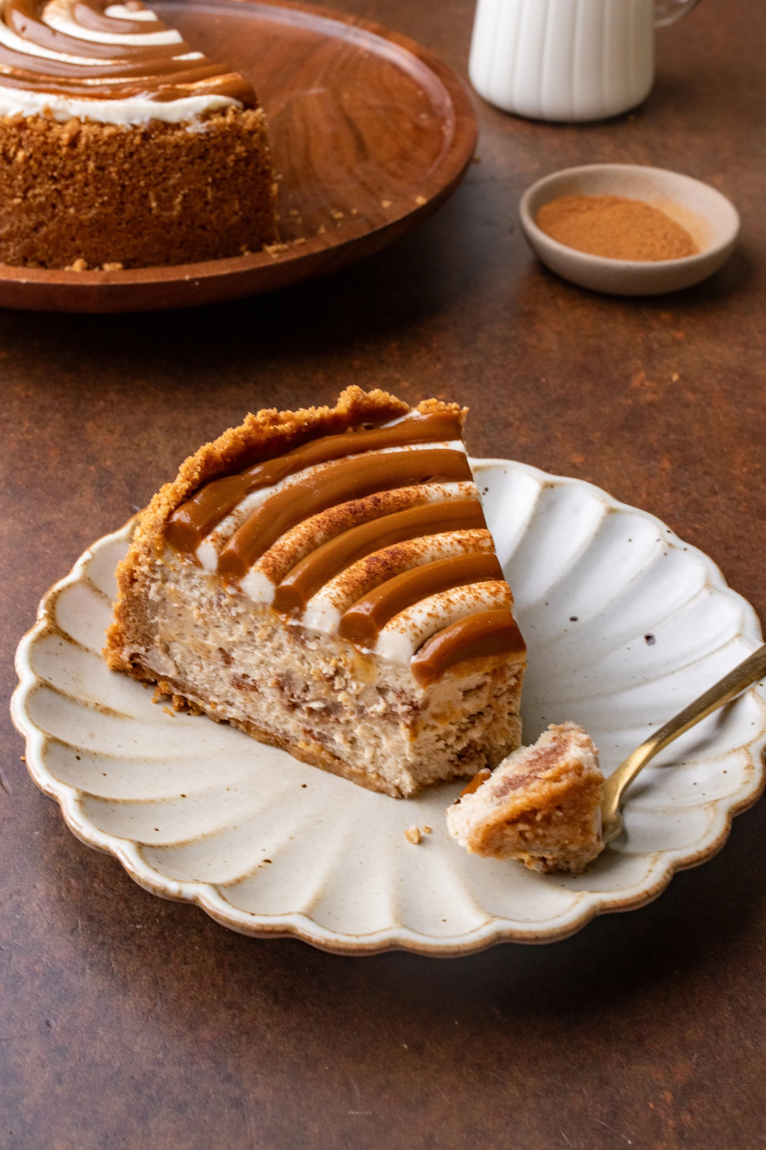 Chai Cinnamon Roll Cheesecake 