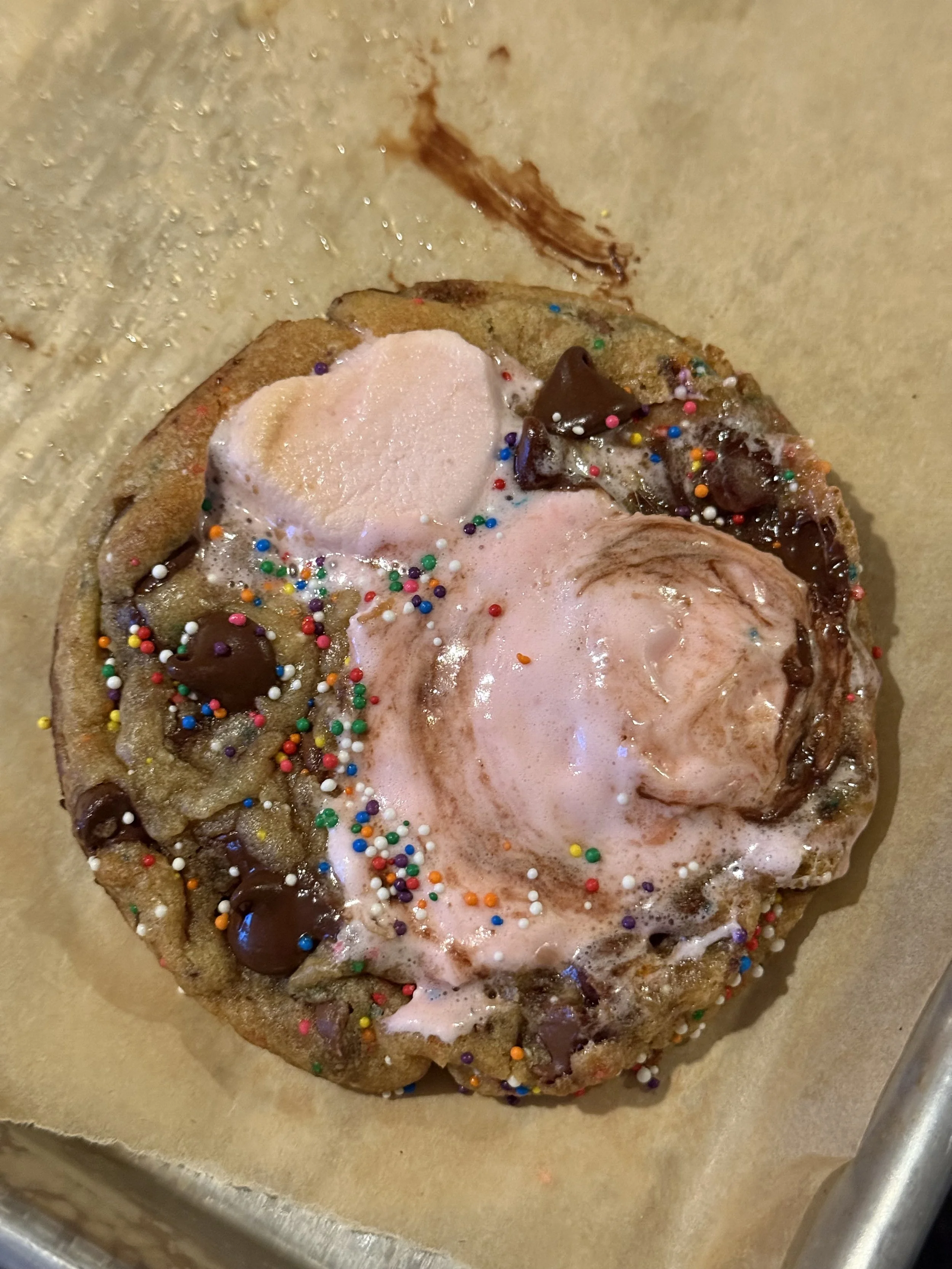 Strawberry S'mores Cookies