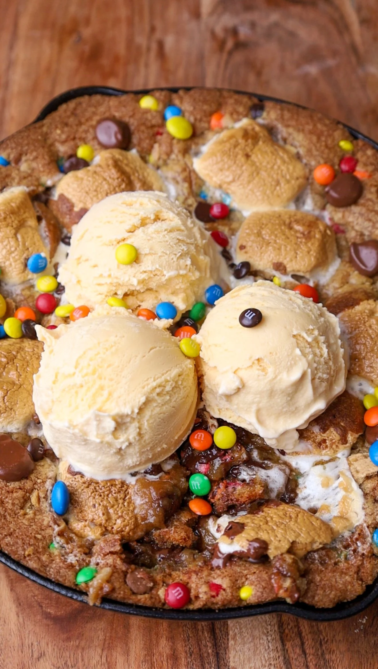 M&amp;M S'mores Skillet