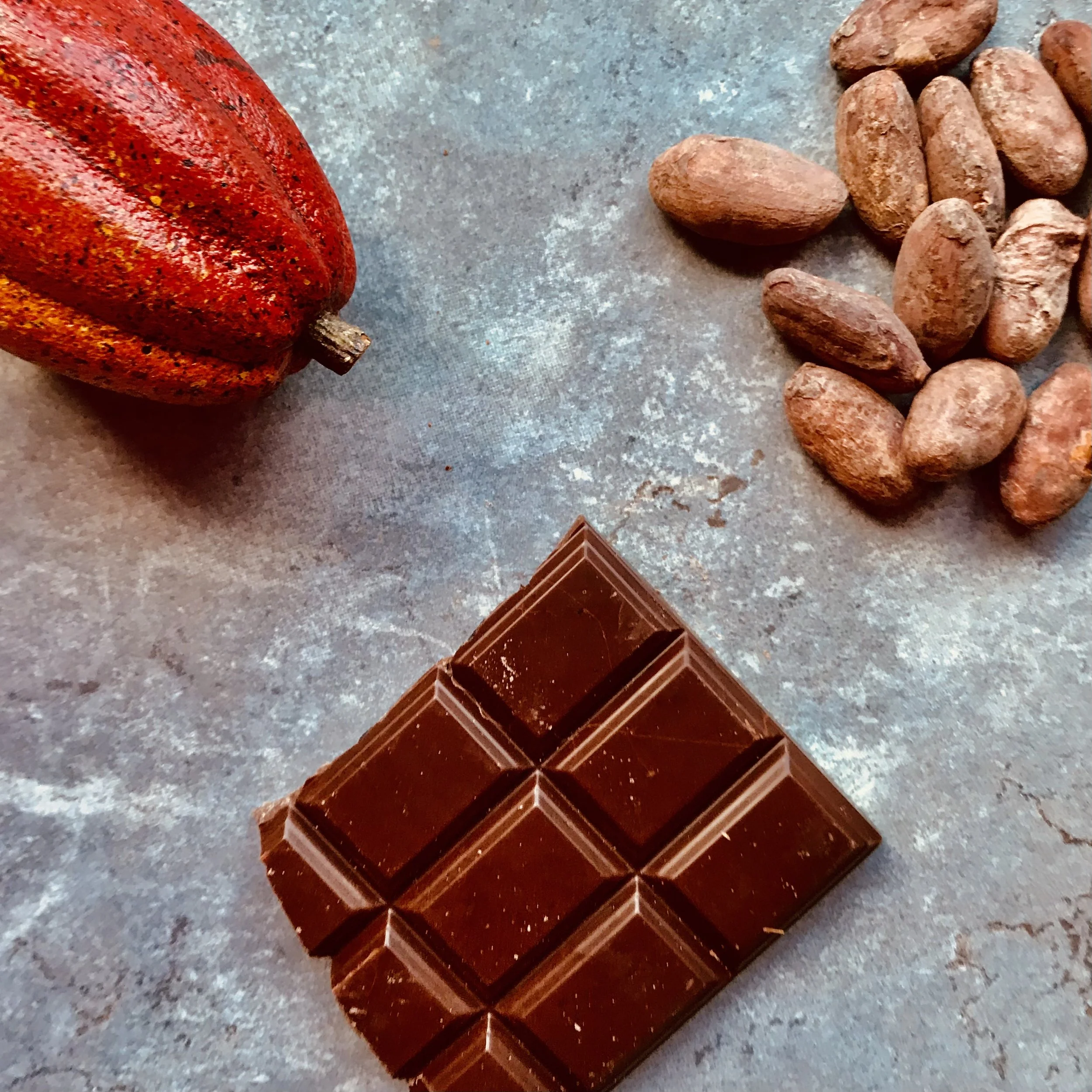 Impact of pre-crystallization process on structure and product properties in dark chocolate