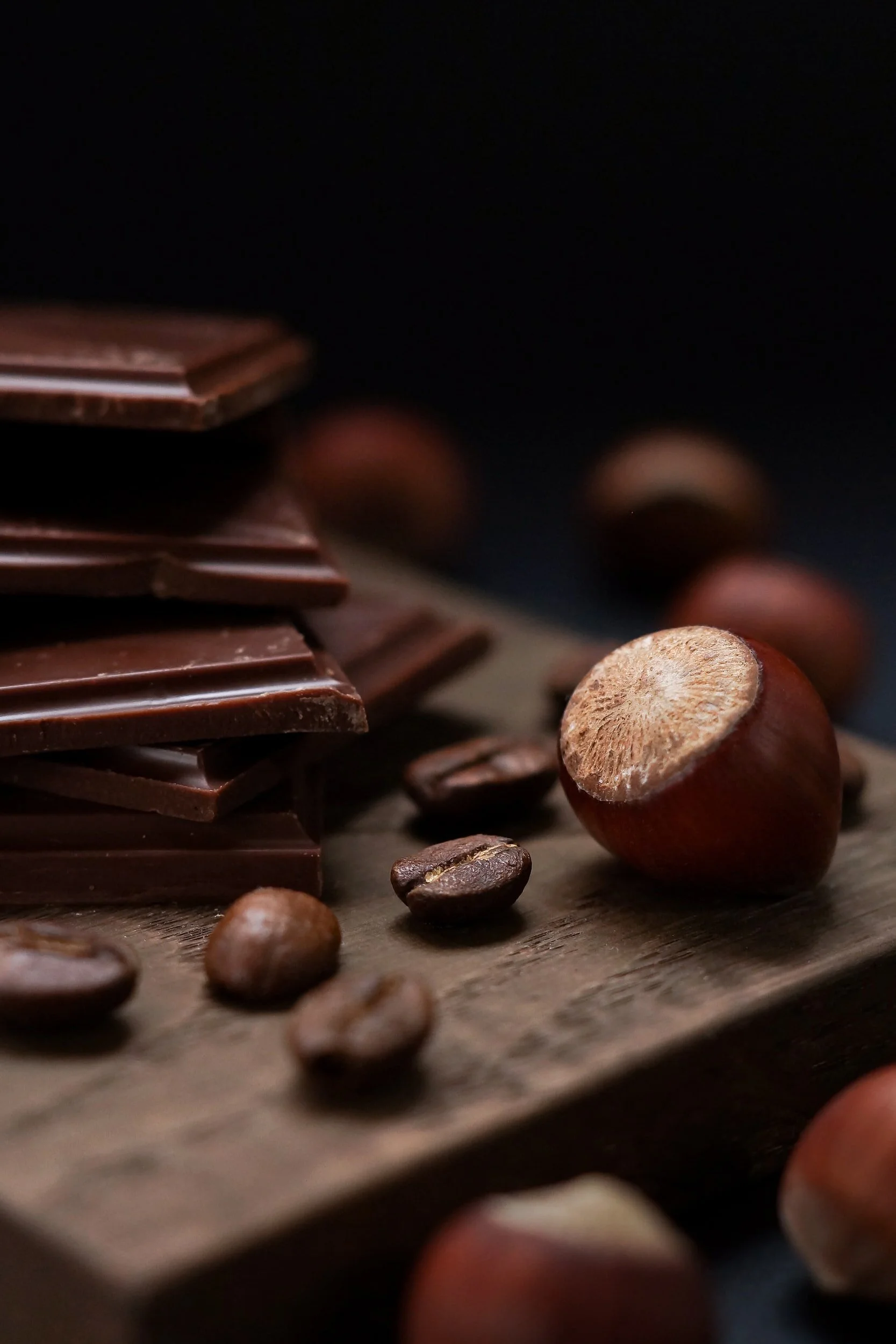 How do I know if my chocolate is low or high quality based on ingredients?