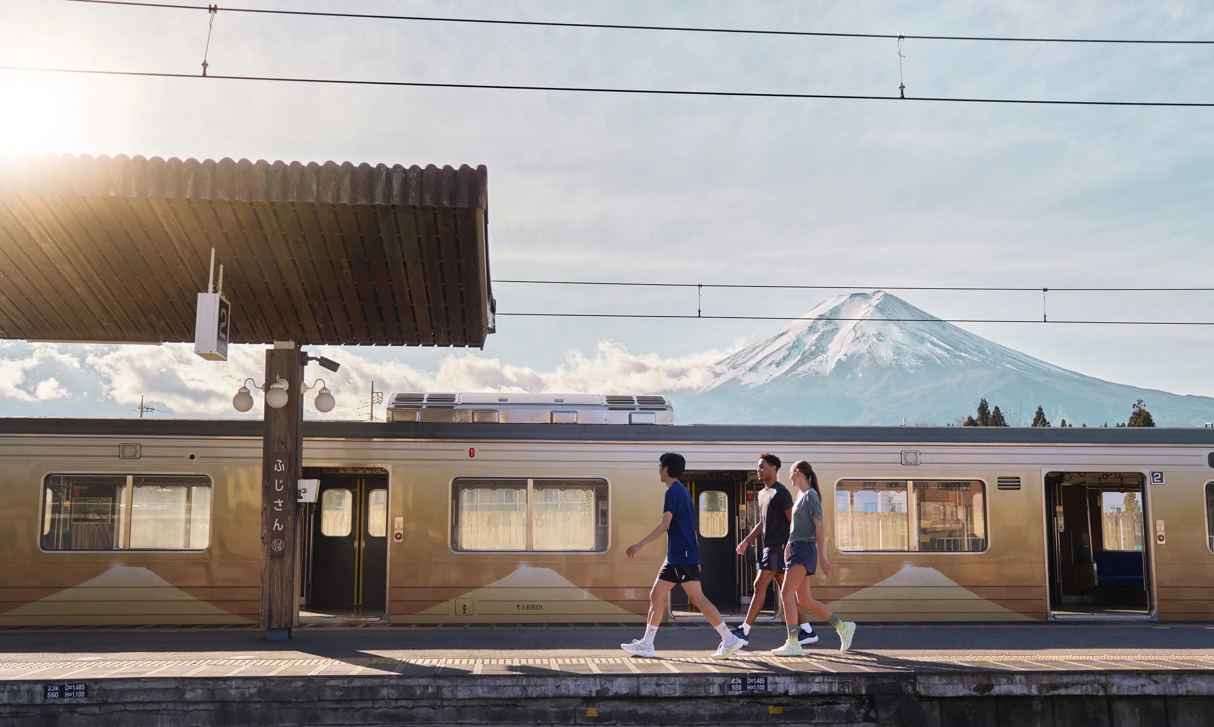 241210-241215 ASICS_PETER HOCHHAUSER_DAY 2_Location 2_0129_sRGB.jpg