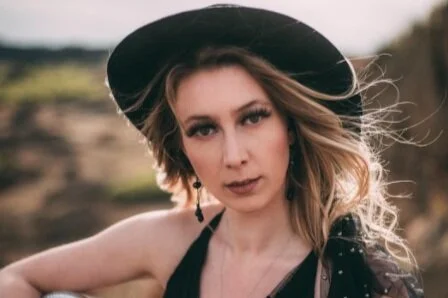 Artist of the Day | JACQUIE DANIELS