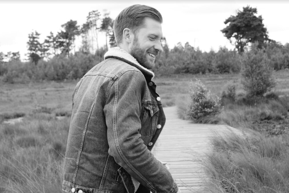 Artist of the Day | SCOTT NICHOLLS