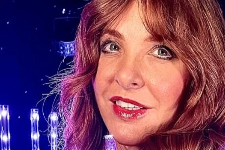 Artist of the Day | JOY CHAPMAN