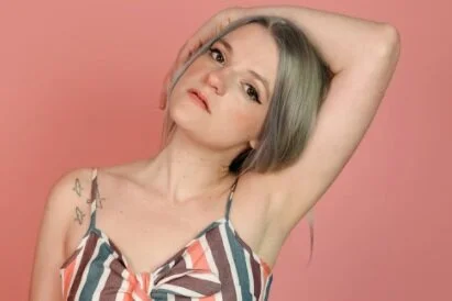 Artist of the Day | KAT HAMILTON