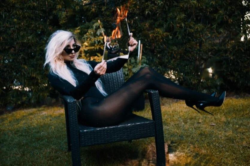 Artist of the Day | ALEXA VILLA