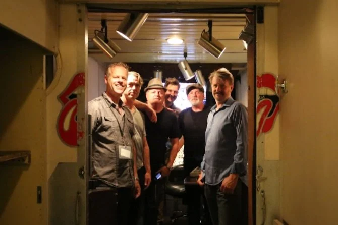 Artist of the Day | DOWNTOWN EXIT