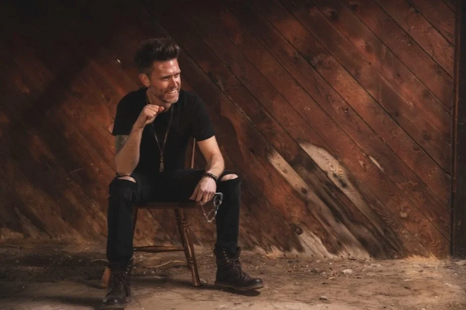 Artist of the Day | ANDREW ALLEN