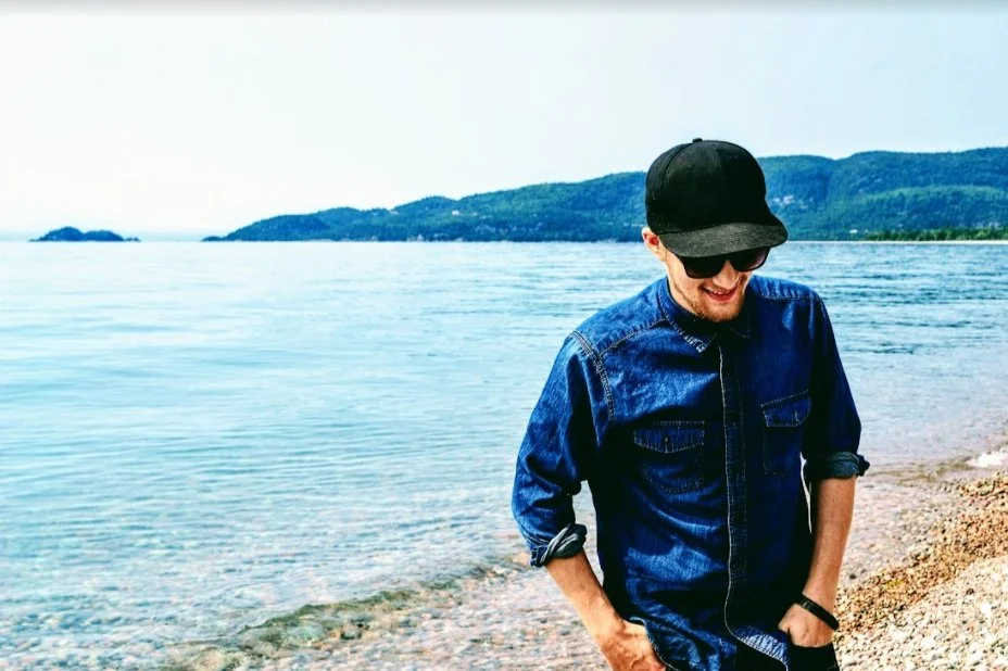 Artist of the Day | COLLIN CLOWES