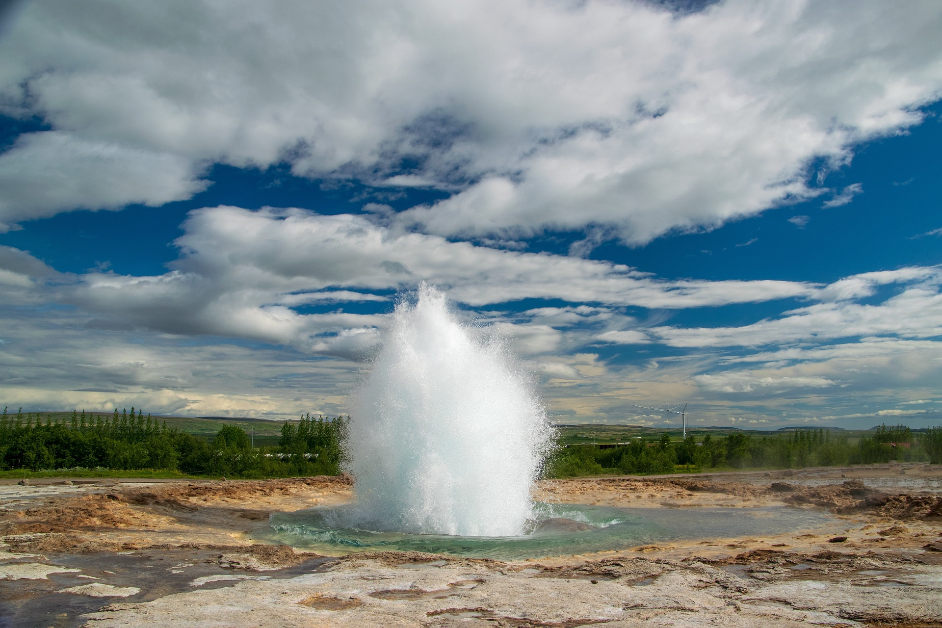 geyser-3771135_1920 Image by Dennis from Pixabay.png
