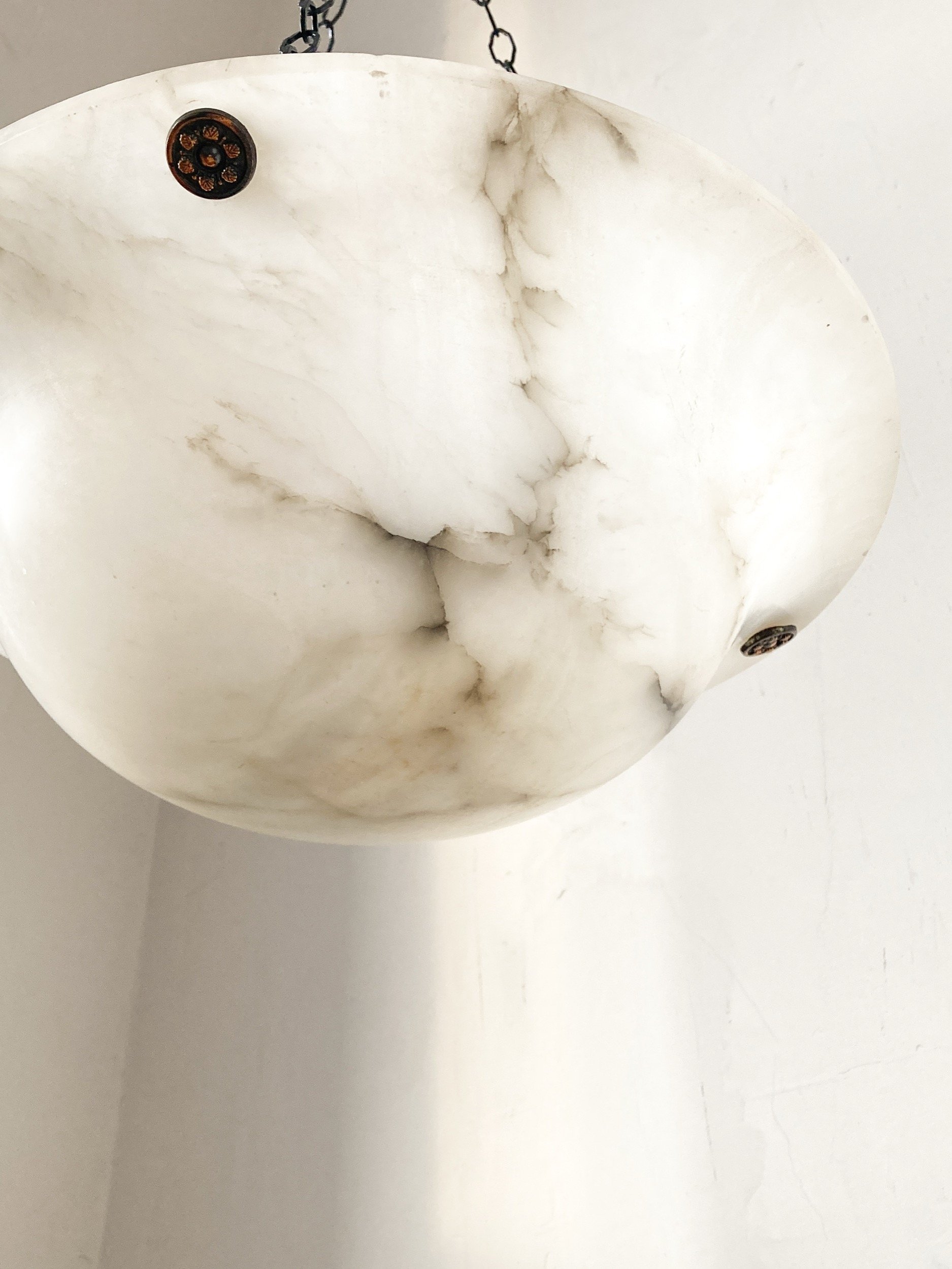 pale-alabaster-plafonnier-dish-light-2-the-diarist.jpg
