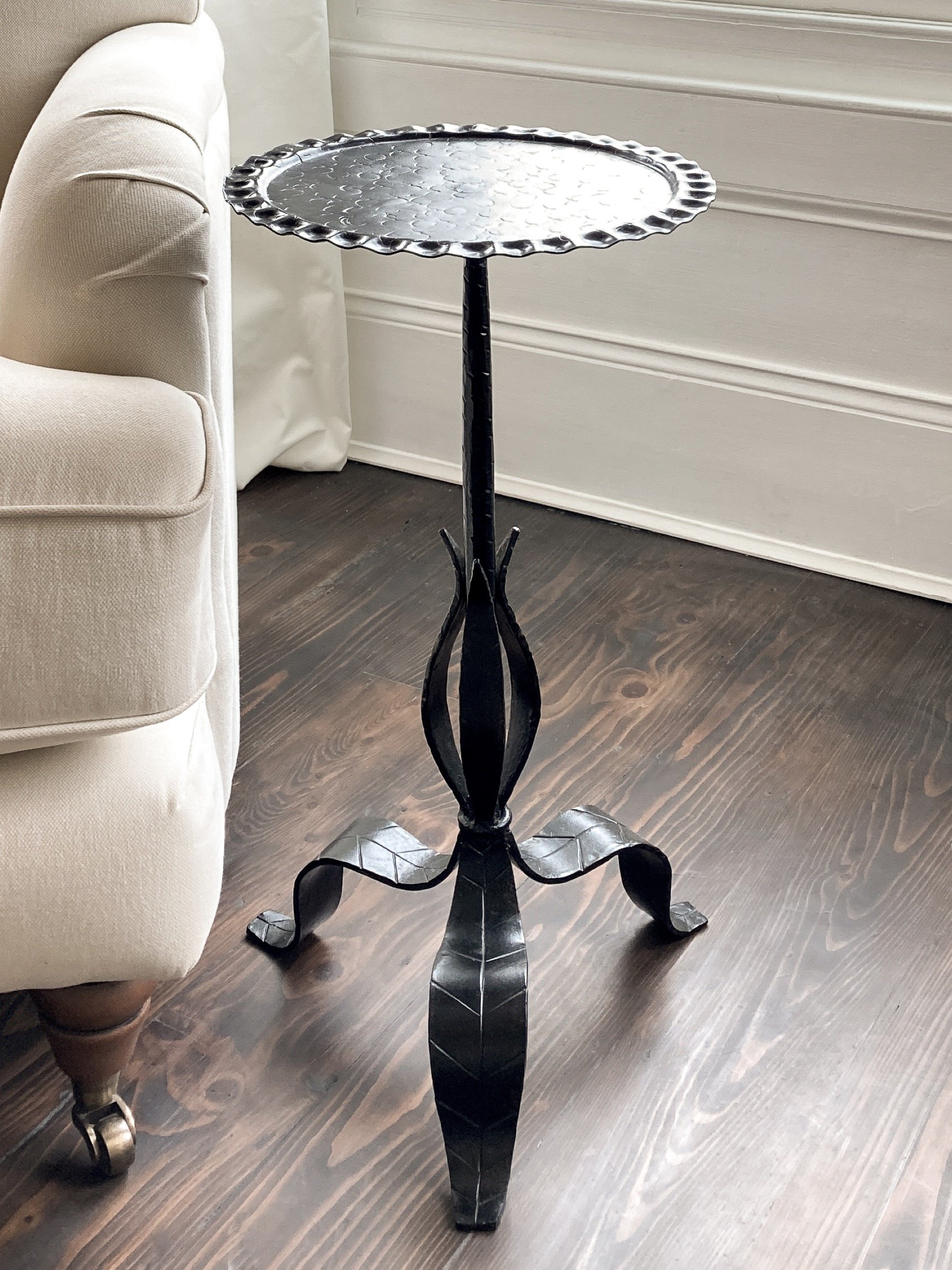 vintage-spanish-acanthus-iron-martini-table-04-2-the-diarist.jpg