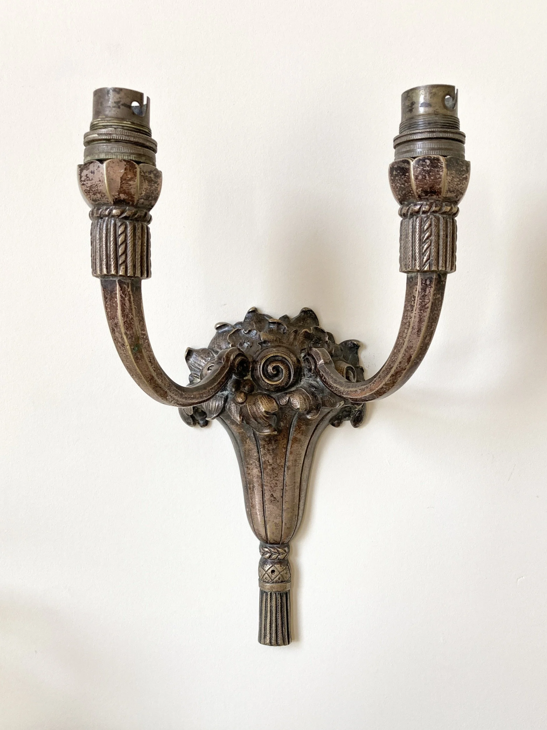 French-Art-Deco-pair-patinated-nickel-basket-wall-lights-sue-et-mare-10-the-diarist.jpg